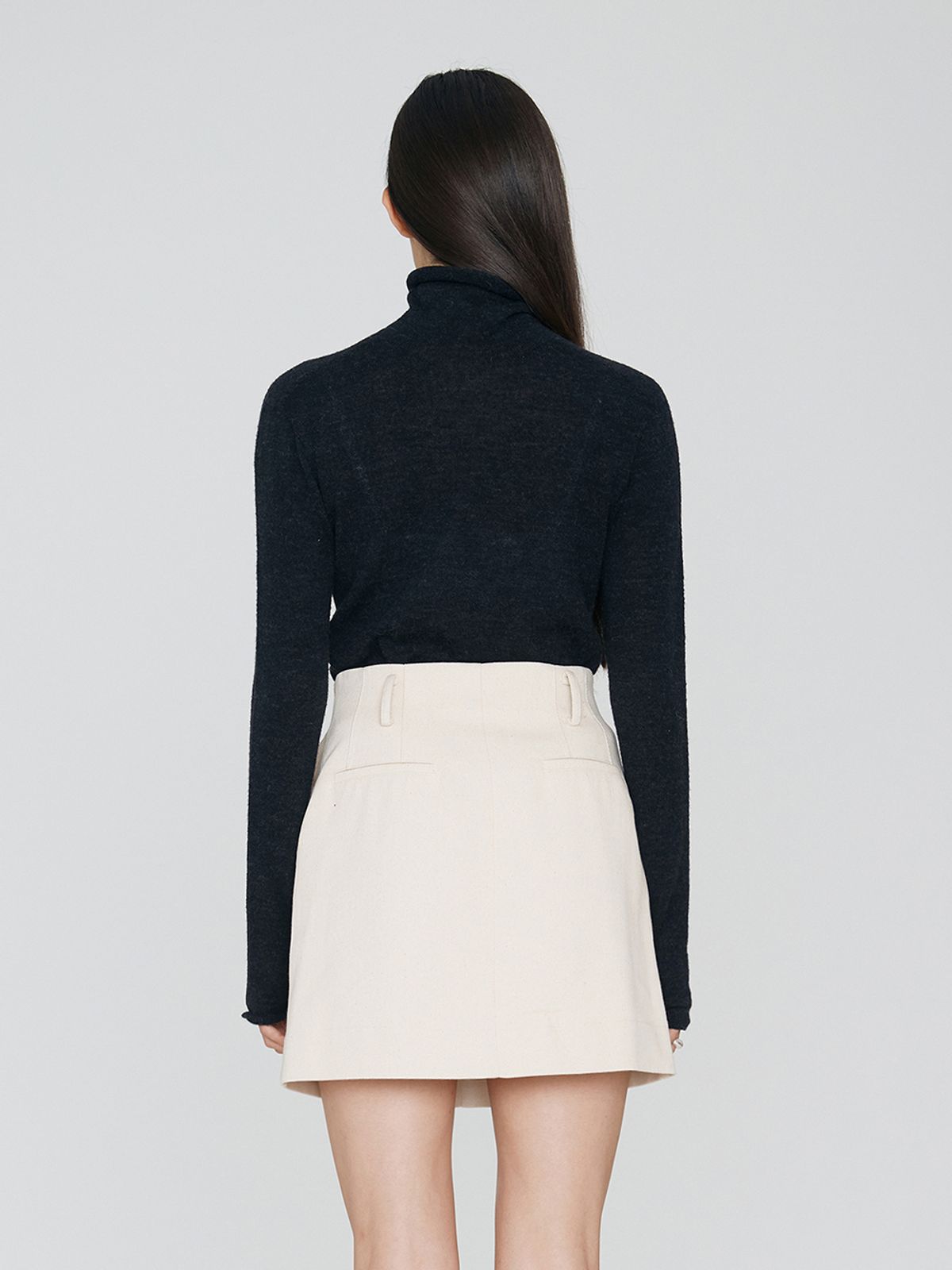 렘플레이스먼트(REMPLACEMENT) FINGER HOLE TURTLE NECK - BLACK