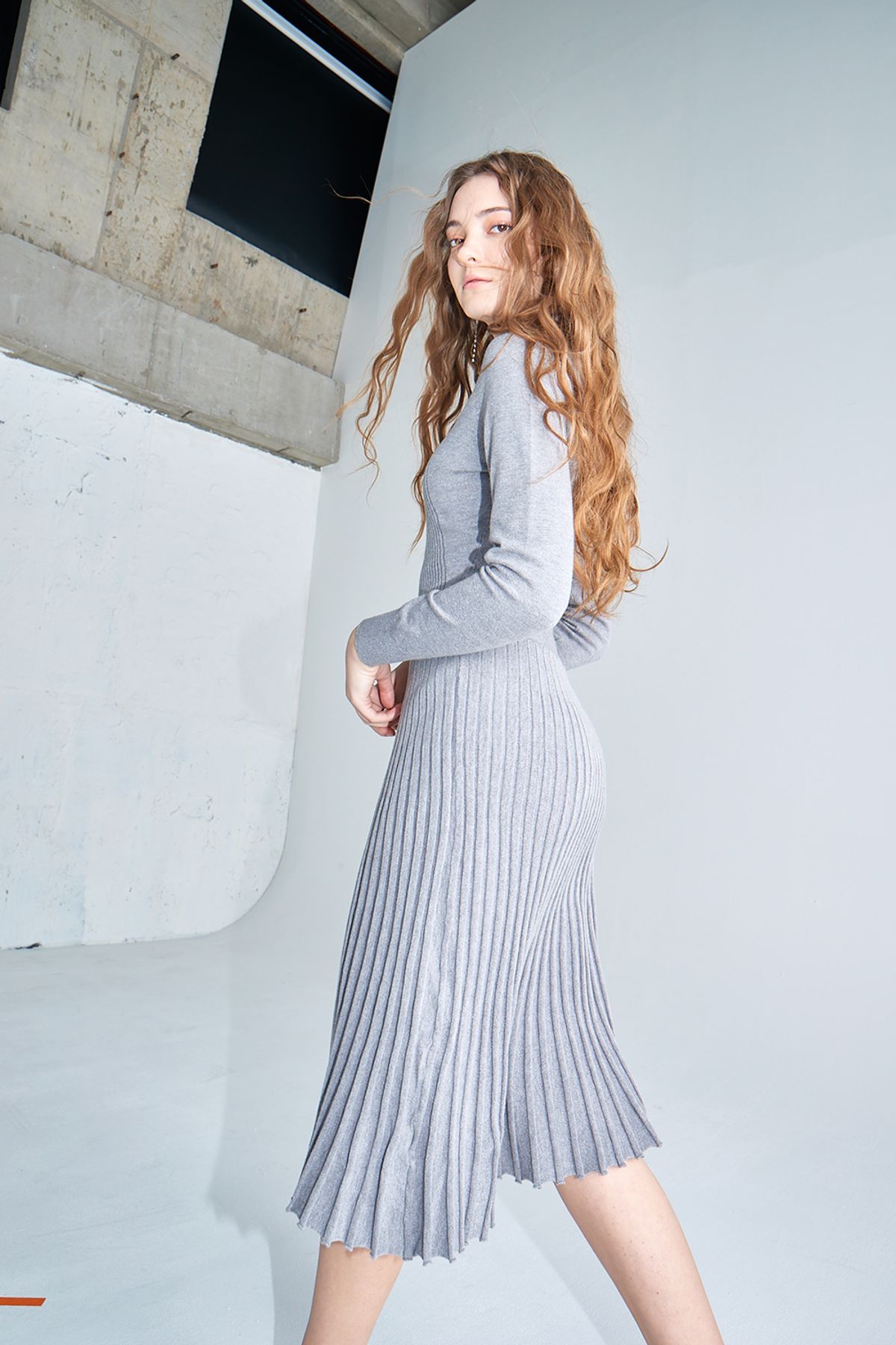 아이홀릭 캐시미어(AYIHOLIC CASHMERE) Flared rib knit dress #5colors
