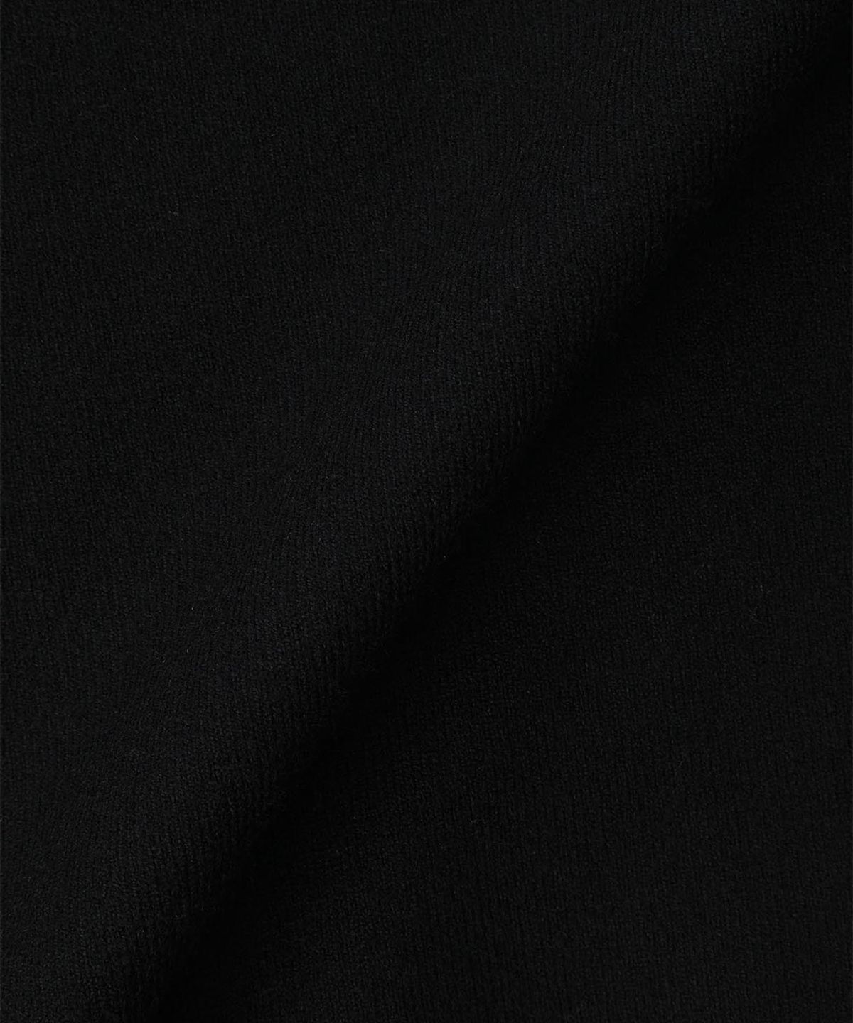 빠니깔레(PANICALE) 슬림핏 절개 크루넥 니트 2 COLOR