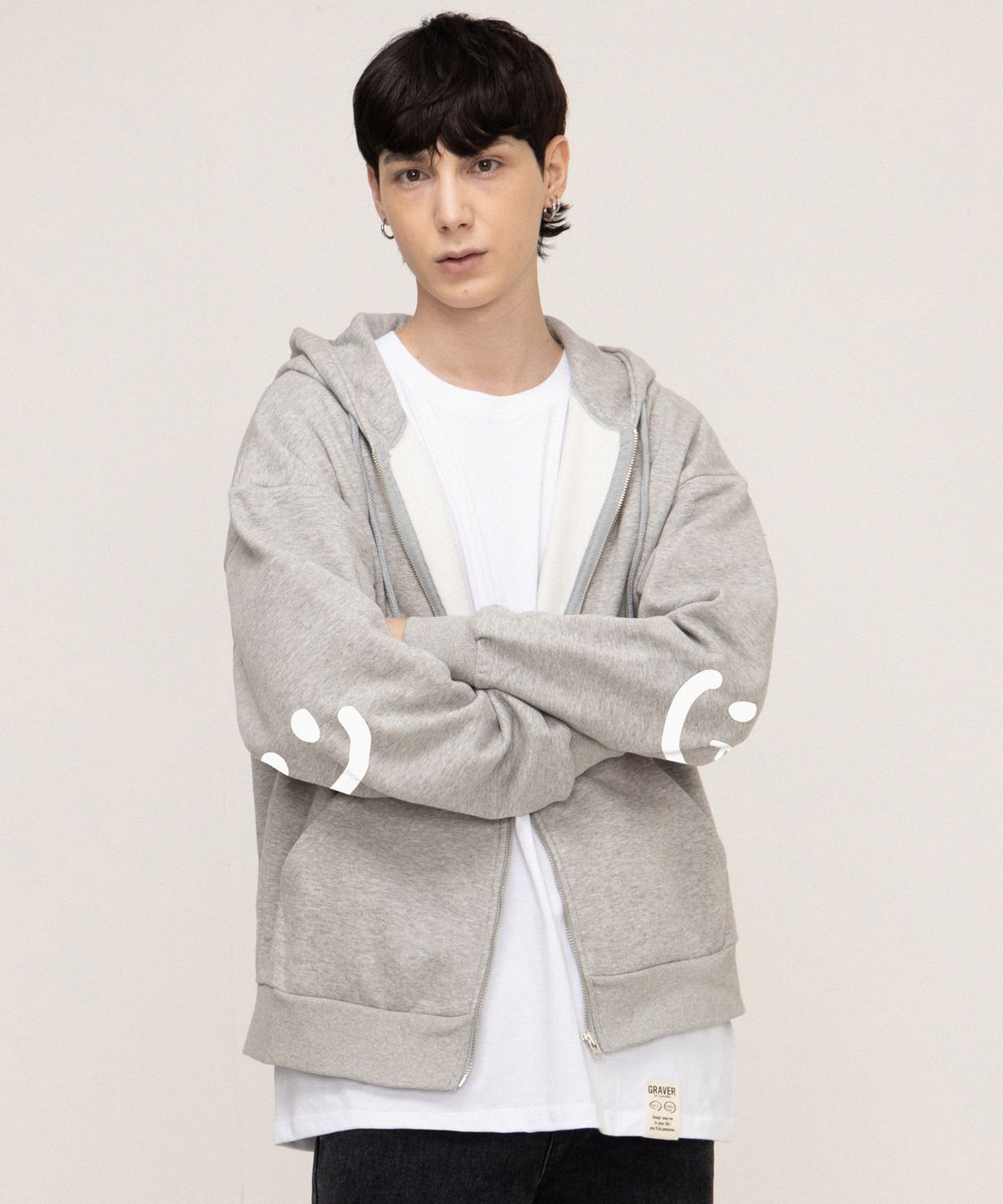 그레이버(GRAVER) [UNISEX]엘보우 드로잉스마일 후드집업_그레이