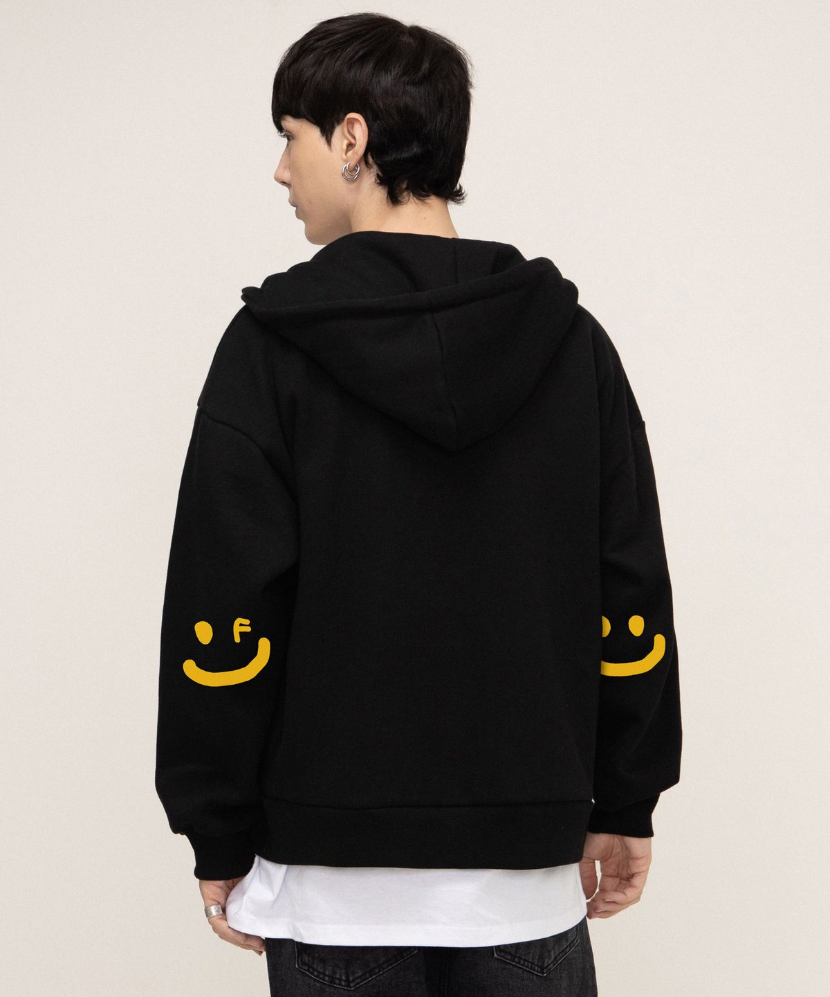 그레이버(GRAVER) [UNISEX]엘보우 드로잉스마일 후드집업_블랙
