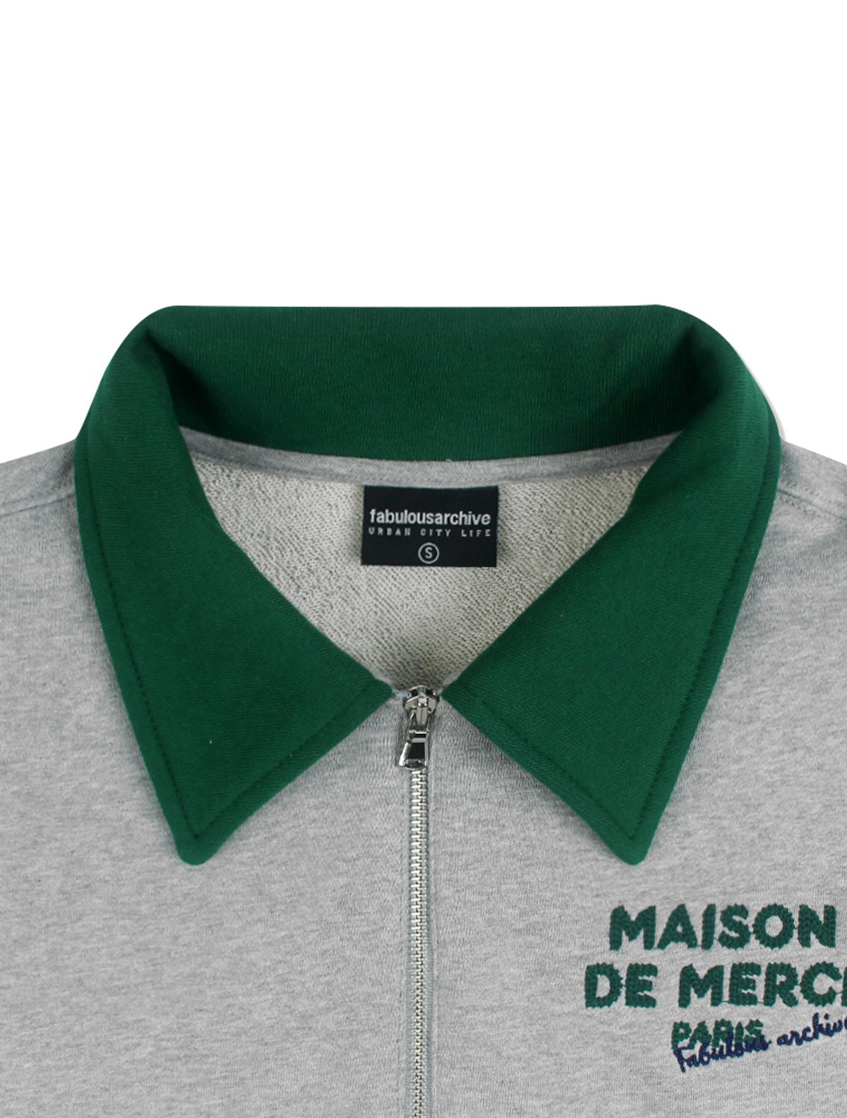 라 메종 스튜디오(LA MAISON STUDIO) UNISEX 레귤러핏 MAISON체인자수 반집업 멜란그레이(FCB3TS322M)