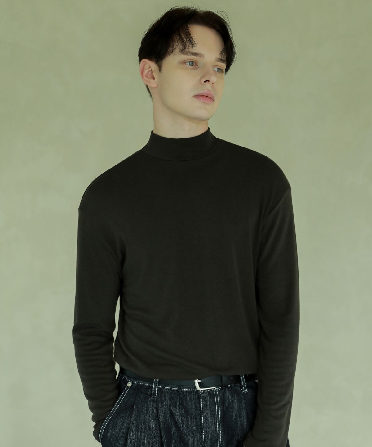 이에스엔(ESN) 하프 폴라 니트 티셔츠 딥카키