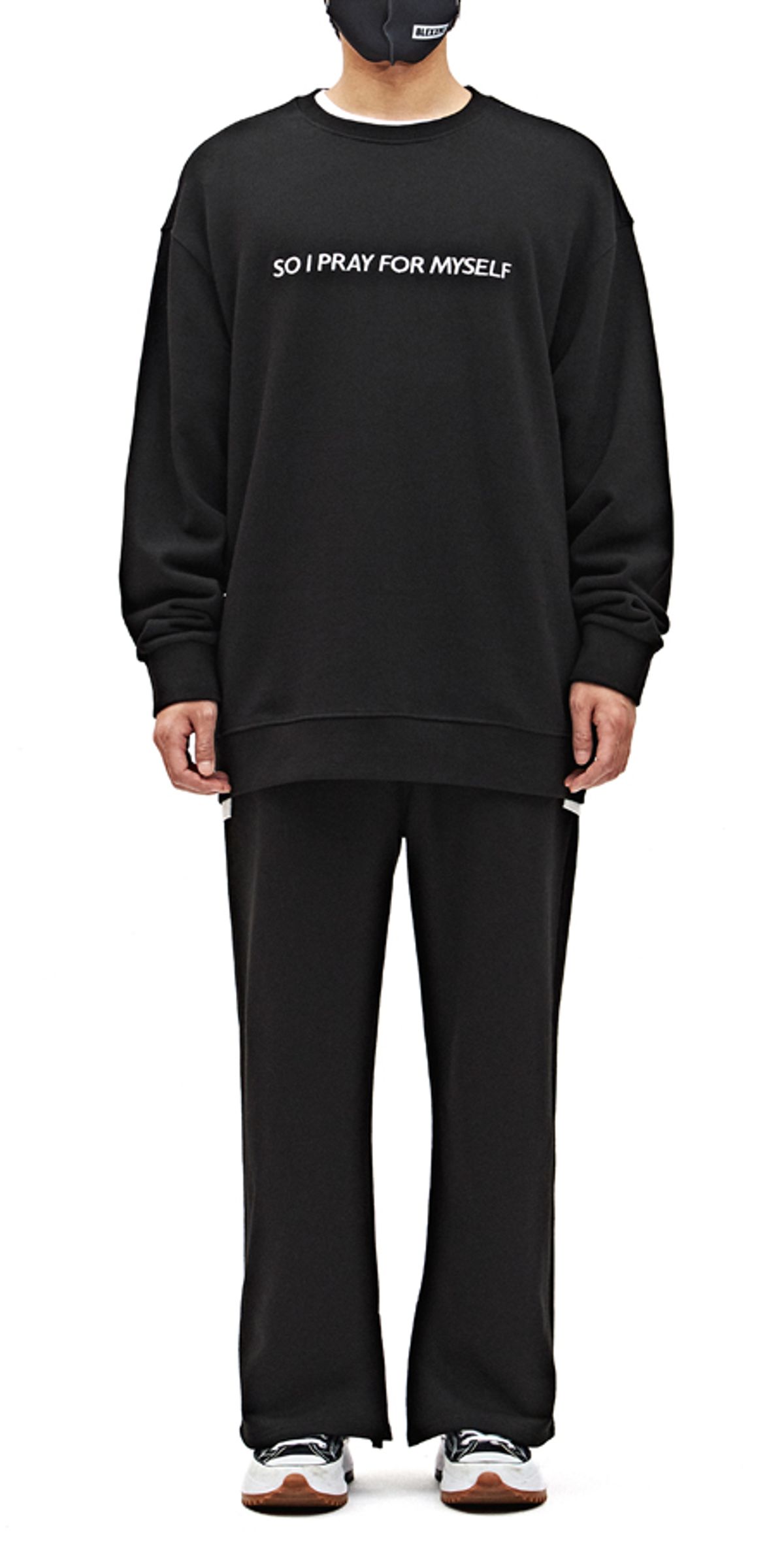 블랙스미(BLEXXME) SO I PRAY FOR MYSELF OVERSIZE FIT SWEAT SHIRT BLACK