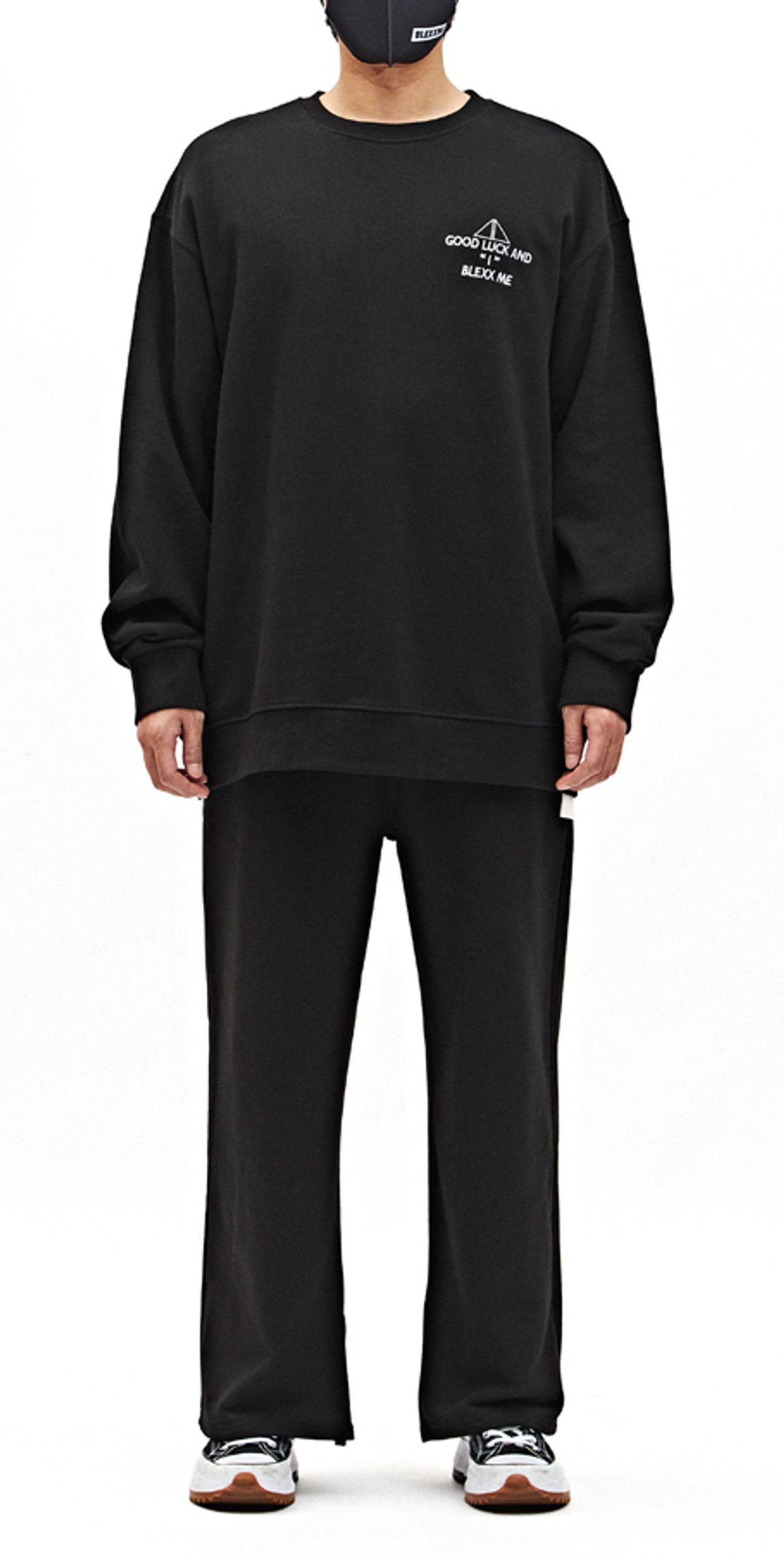 블랙스미(BLEXXME) GOOD LUCK AND  I  BLEXX ME OVERSIZE FIT SWEAT SHIRT BLACK