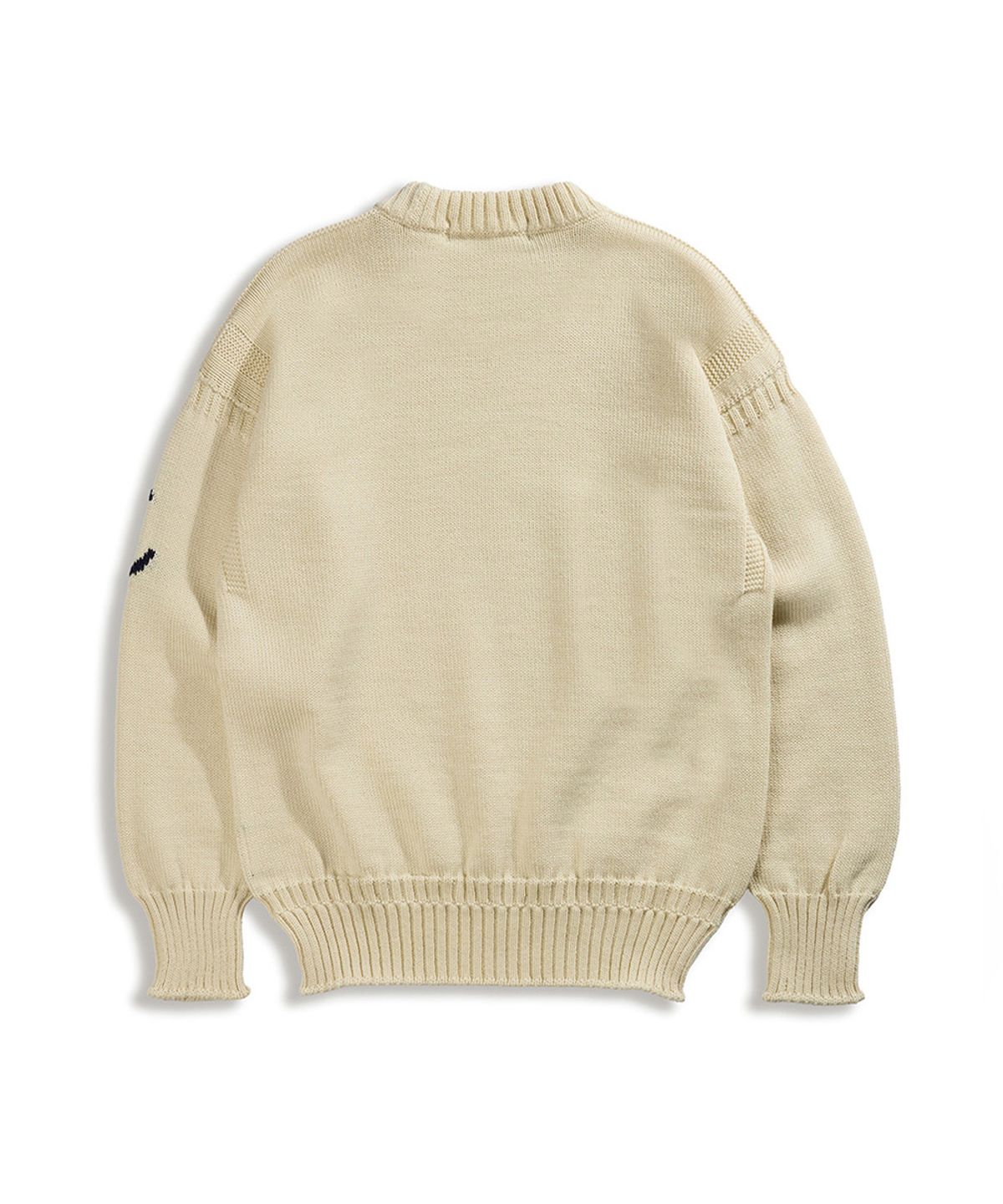 건지 울른스(Guernsey Woollens) 크루넥 홀가먼트 스웨터 - 아란