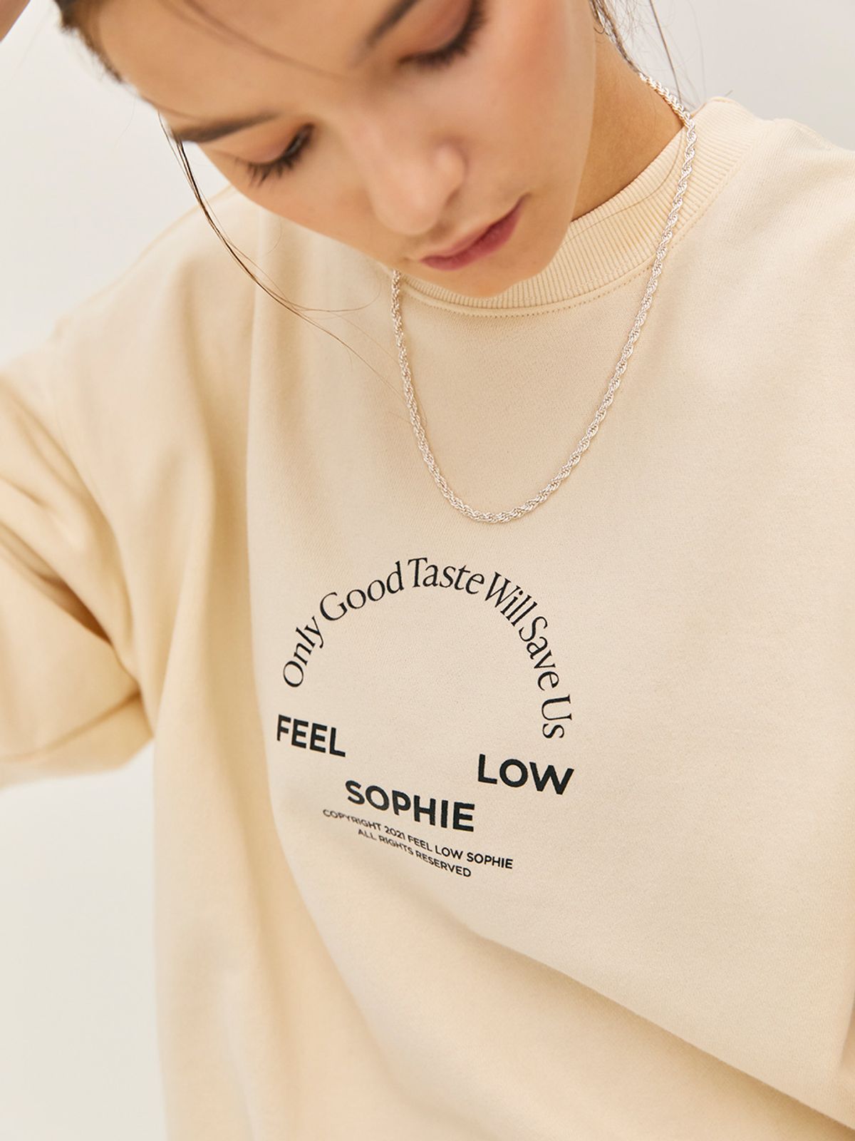 필로소피(FEEL LOW SOPHIE) 원마일 스웨트셔츠 오트밀