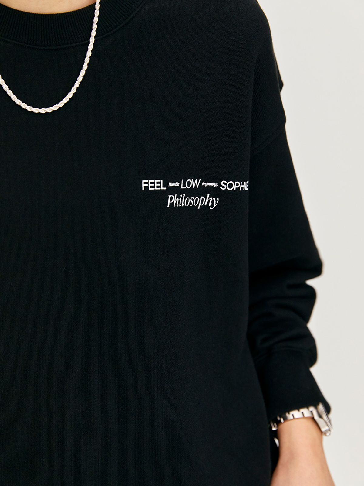 필로소피(FEEL LOW SOPHIE) 원마일 스웨트셔츠 블랙