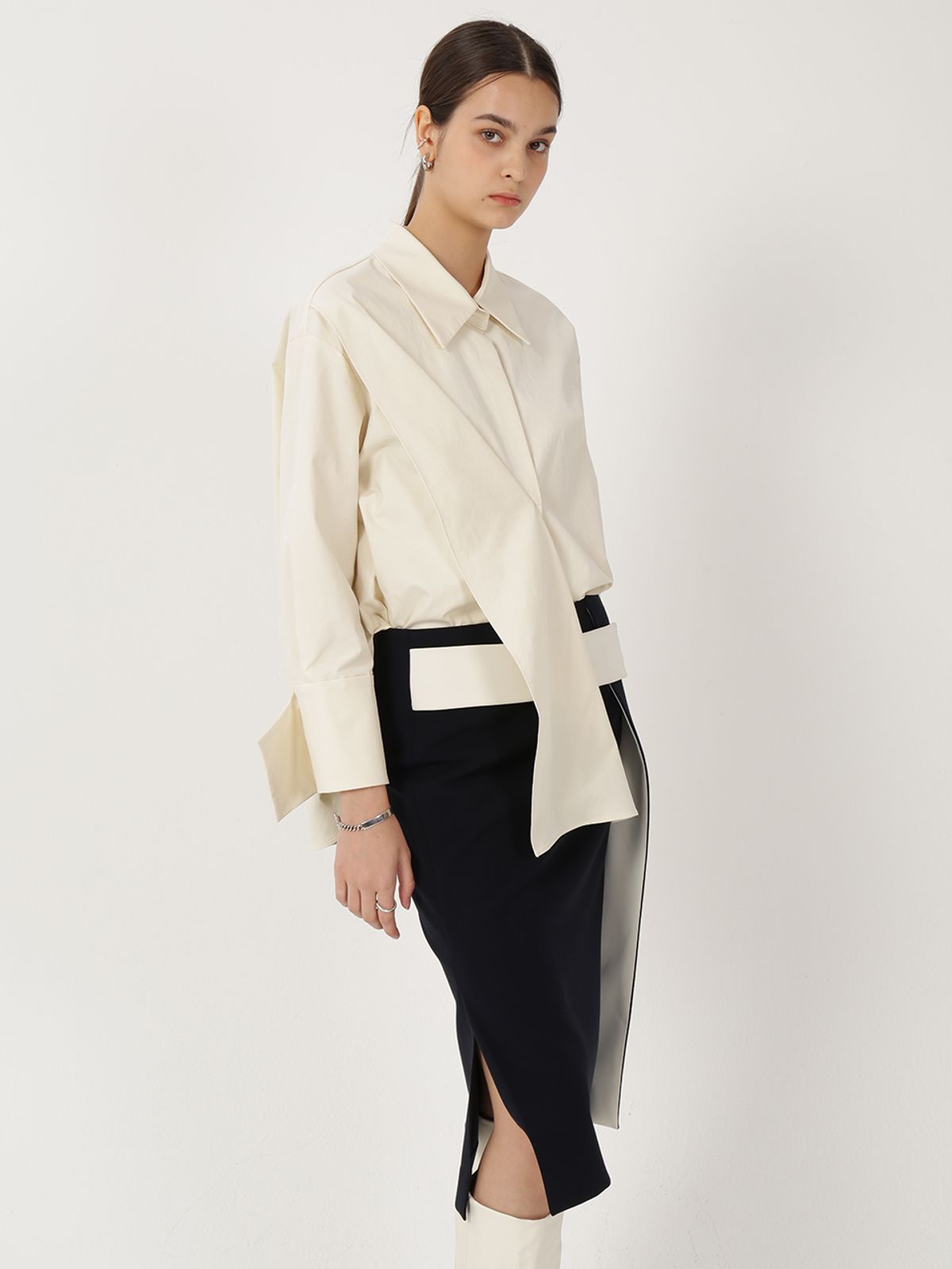 르이엘(LE YIEL) Color Block Midi Skirt_Navy 컬러 블럭 미디 스커트_네이비