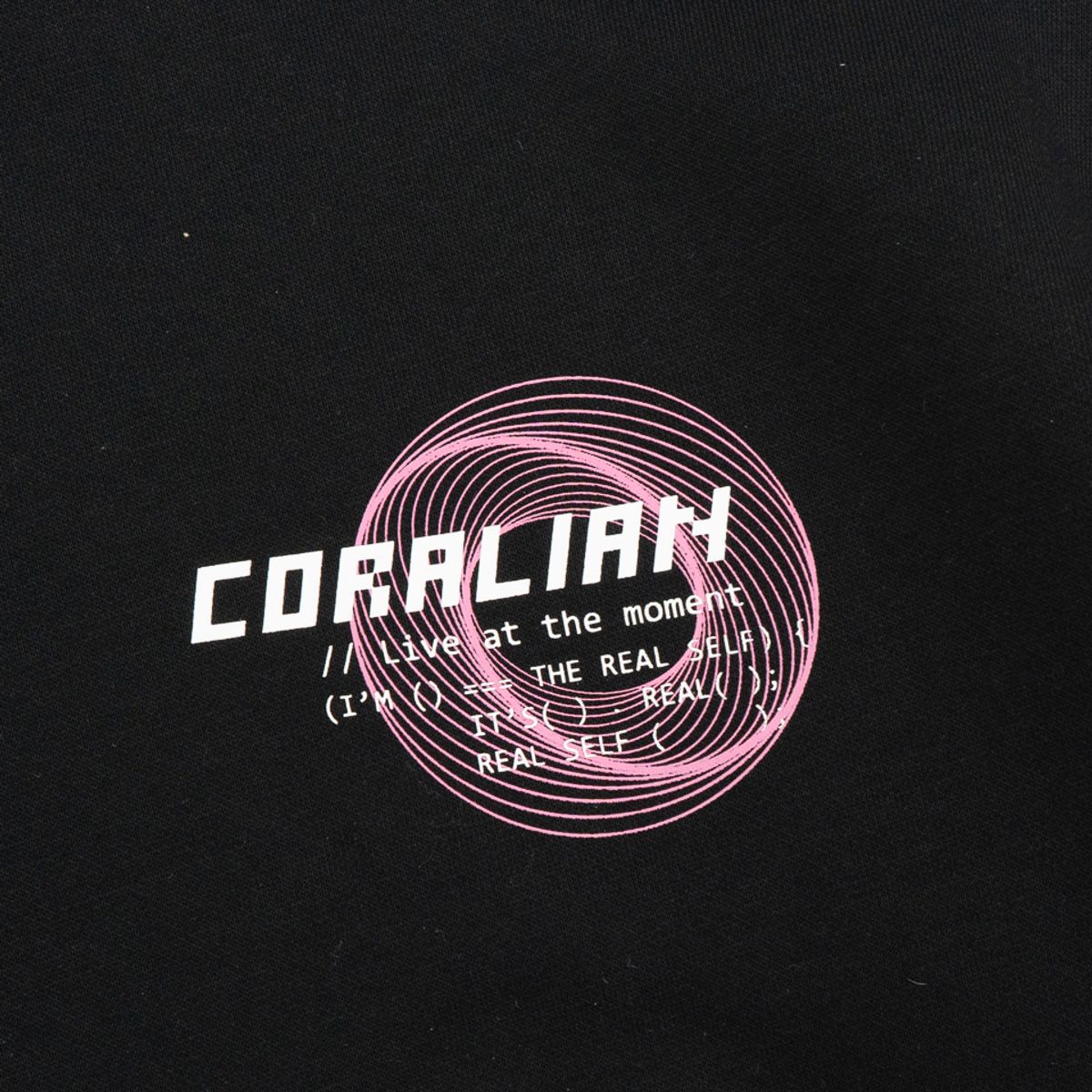 코랄리안(CORALIAN) 그래픽 로고 기모 맨투맨 후디 블랙