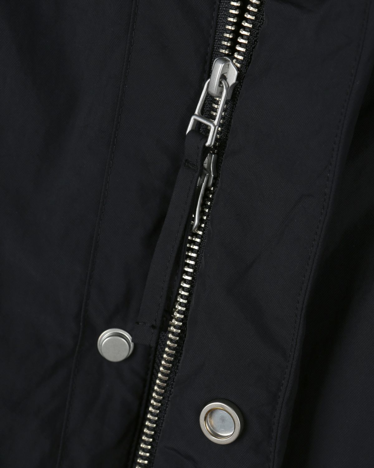 비슬로우(BESLOW) OVERSIZED M65 HOOD SHORT DOWN PARKA BLACK
