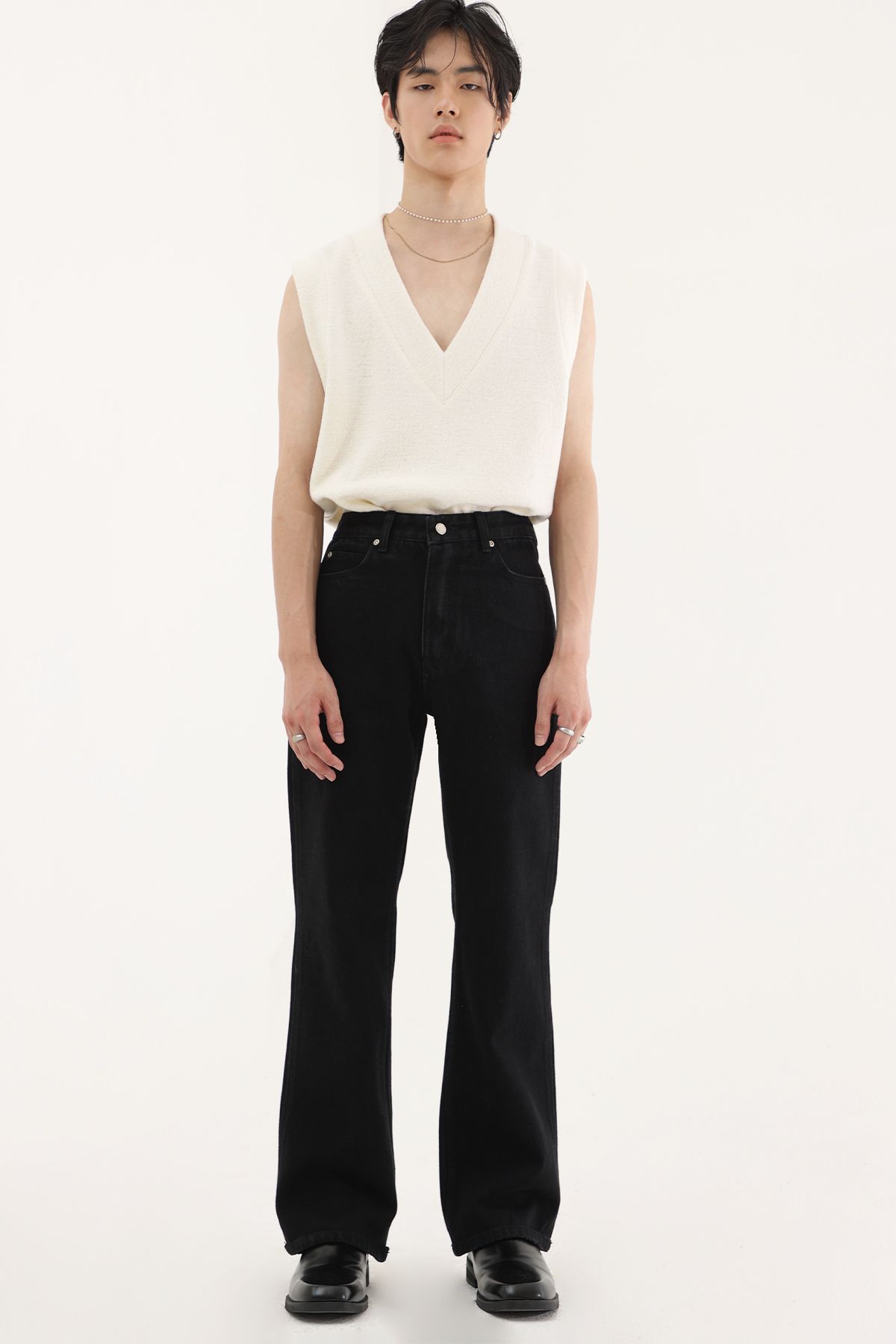 디메이든(DEMADEN) UNISEX MAN 펜시 브이넥 트위드 울 베스트 아이보리
