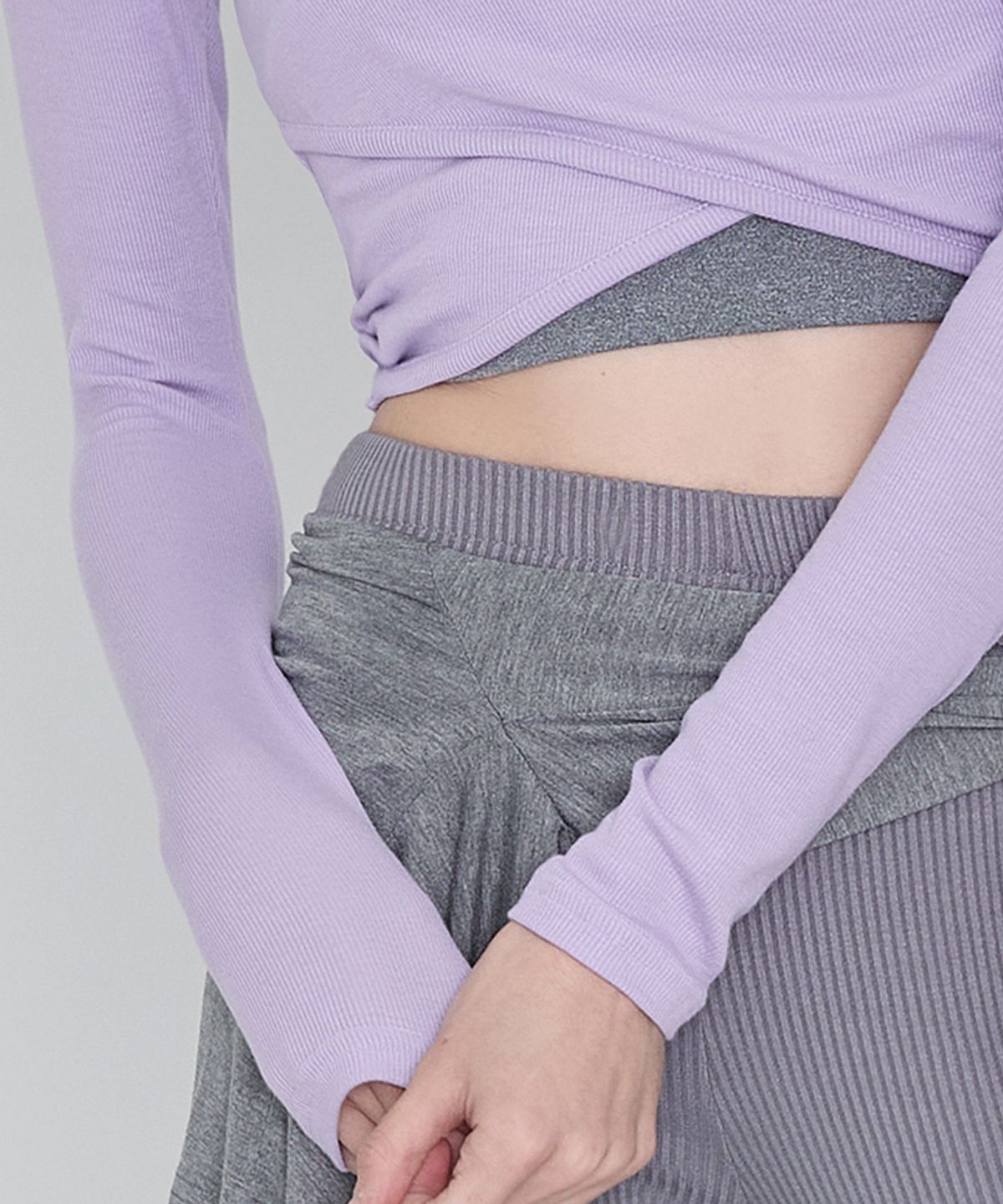 데비웨어(DEVIWEAR) 커브 랩 크롭티 DEVI-T0041-라벤더
