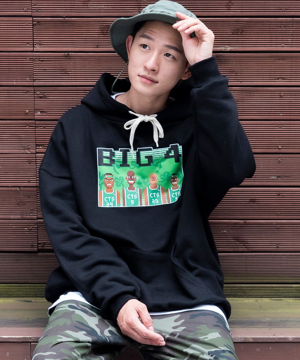 스터프(STUFF) 스터프x주재범 픽셀 빅4 후드티 블랙
