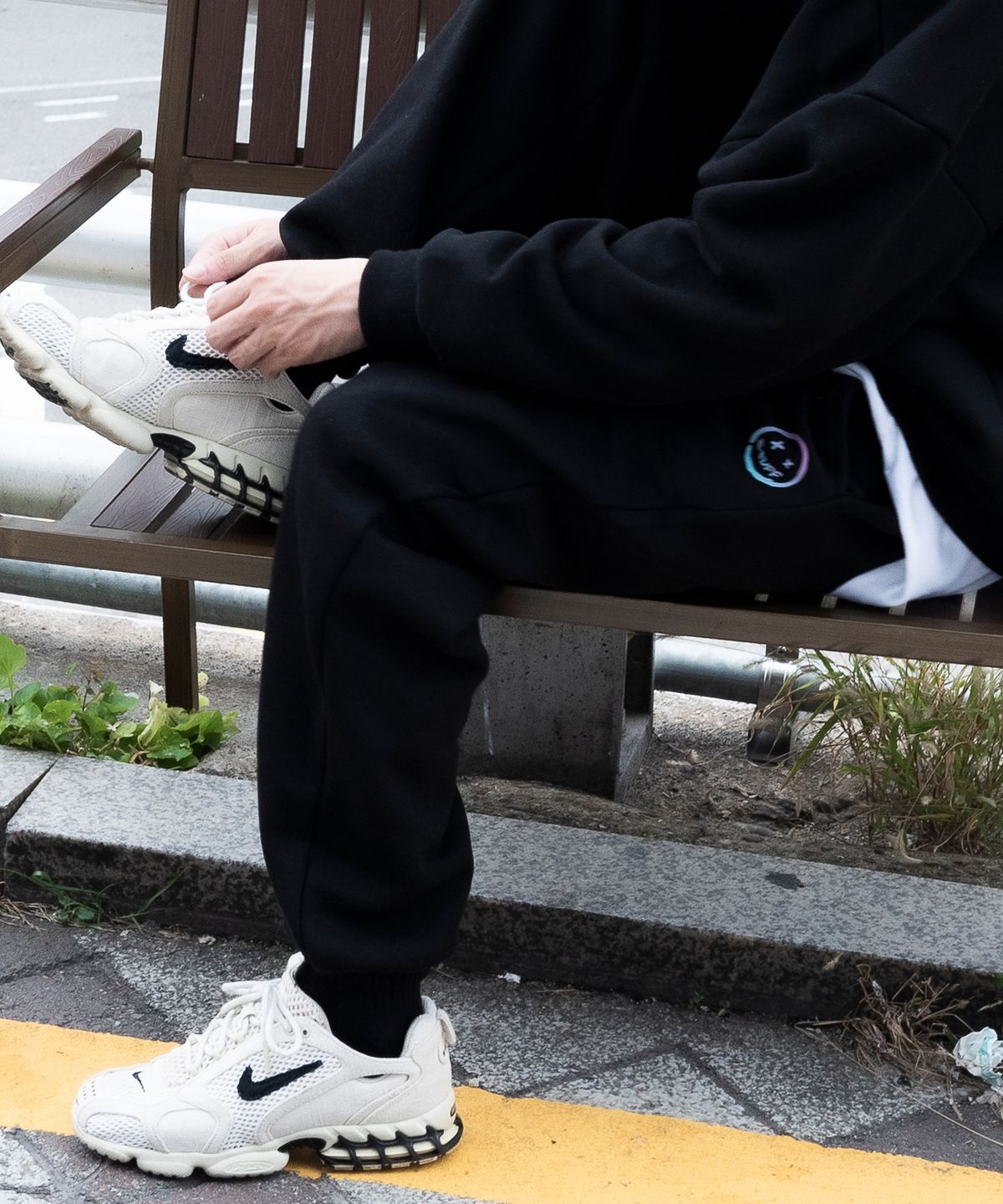 스터프(STUFF) 레트로 루즈핏 조거 트레이닝 팬츠 블랙