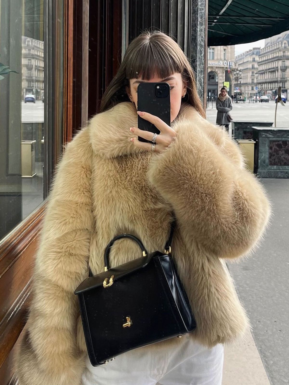 해브레스(HAVELESS) HAILEE FAUX FUR JACKET BEIGE