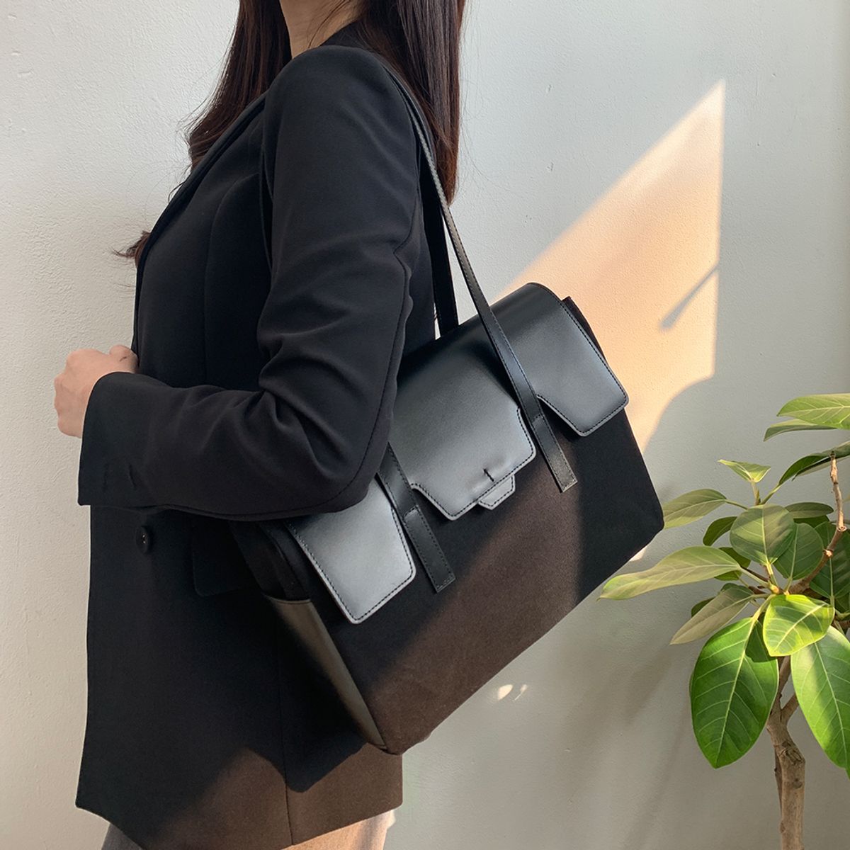 베드포드일레븐스(BEDFORD11TH) 폴리건 미디엄플랩  숄더백 뉴[블랙]