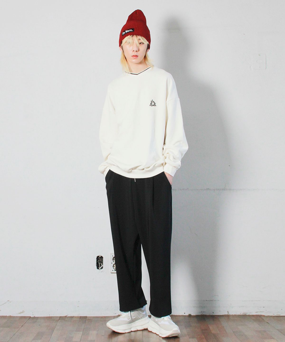 드마크(DEMARC) 와이드 배기핏 코듀로이 밴딩 팬츠 블랙