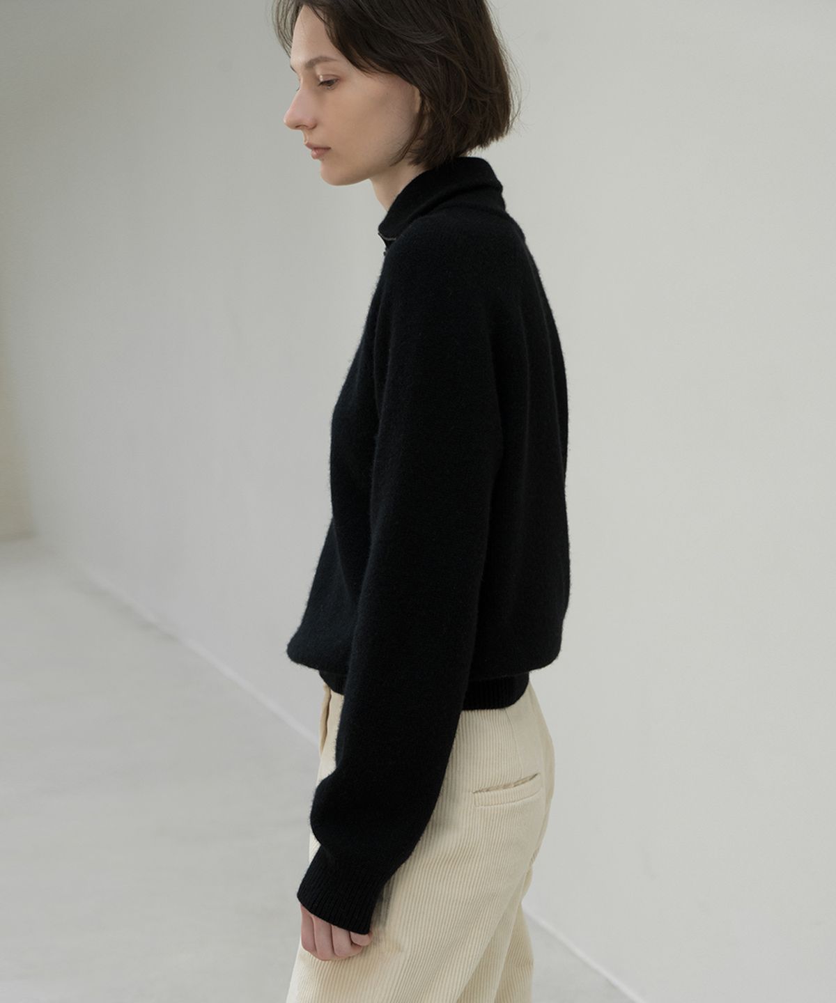 르바(LEVAR) Half Zip-up Cashmere Knit (Black)
