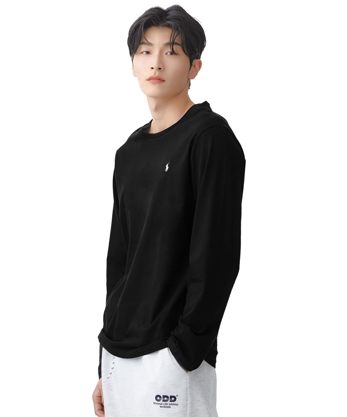폴로 랄프 로렌(POLO RALPH LAUREN) 리퀴드 코튼 롱슬리브 크루넥 슬립 티셔츠 - 블랙