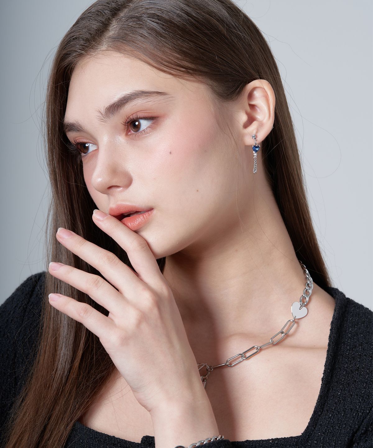 하와(HAWHA) BLUE HEART JOIN EARRING
