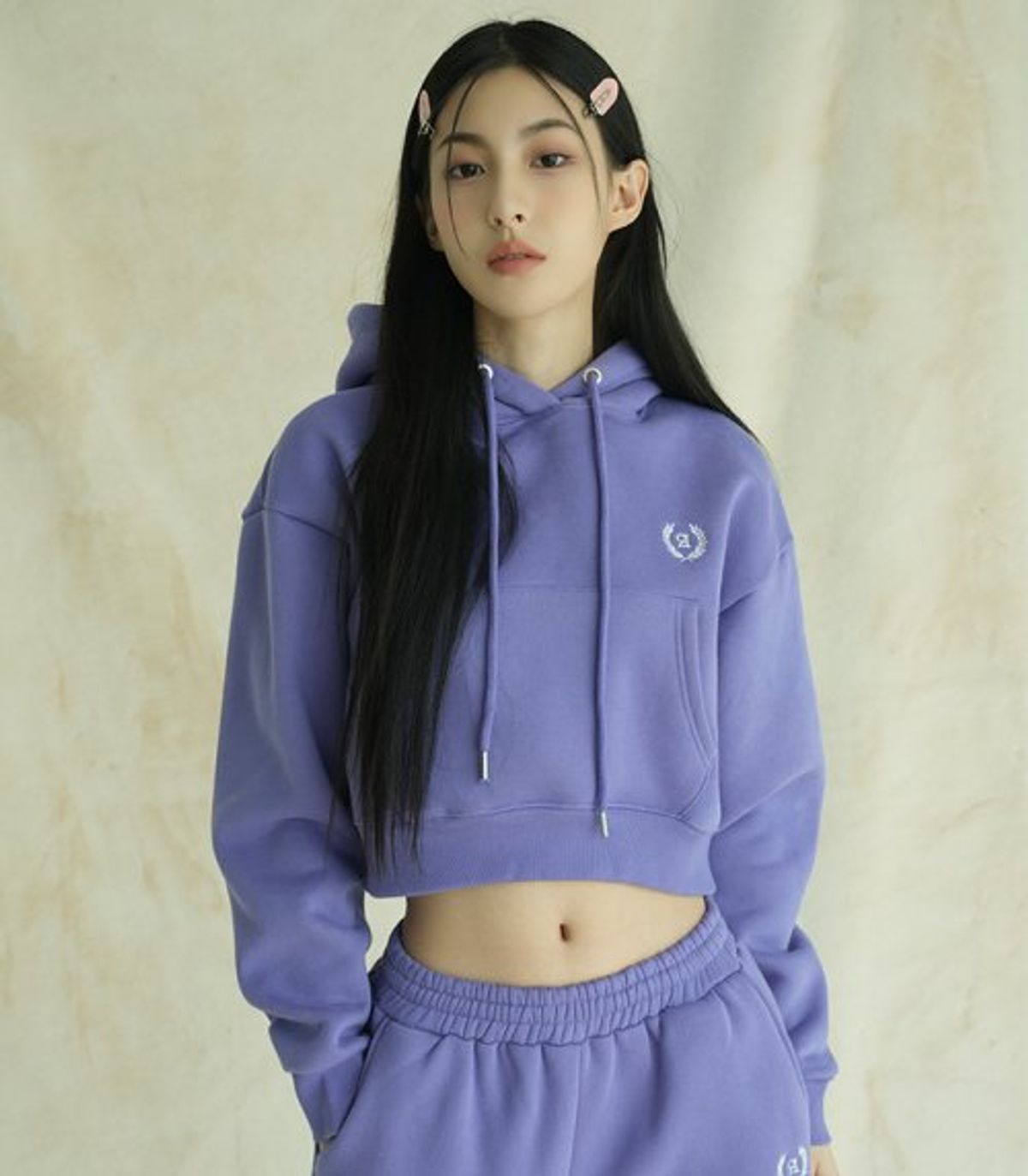 어반드레스(AVANDRESS) 월계수 자수 크롭 후드 - 6COL
