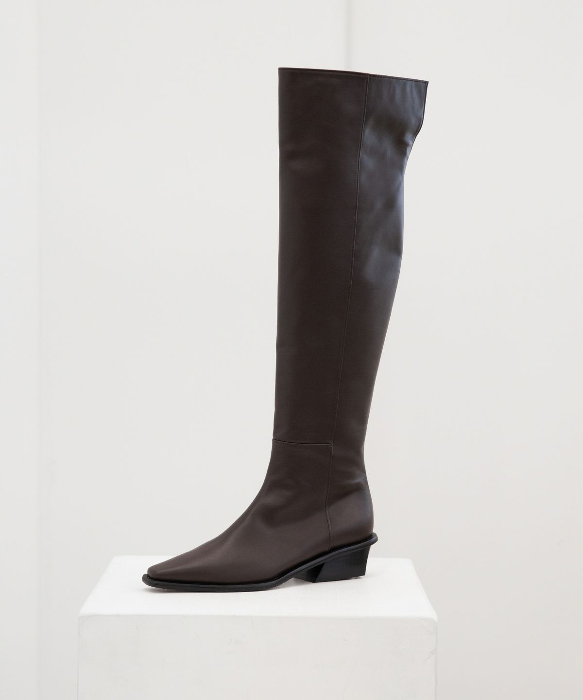 트윗비피(TWVP) Collar Knee-High Boots 칼라 니하이 부츠 21F23BR