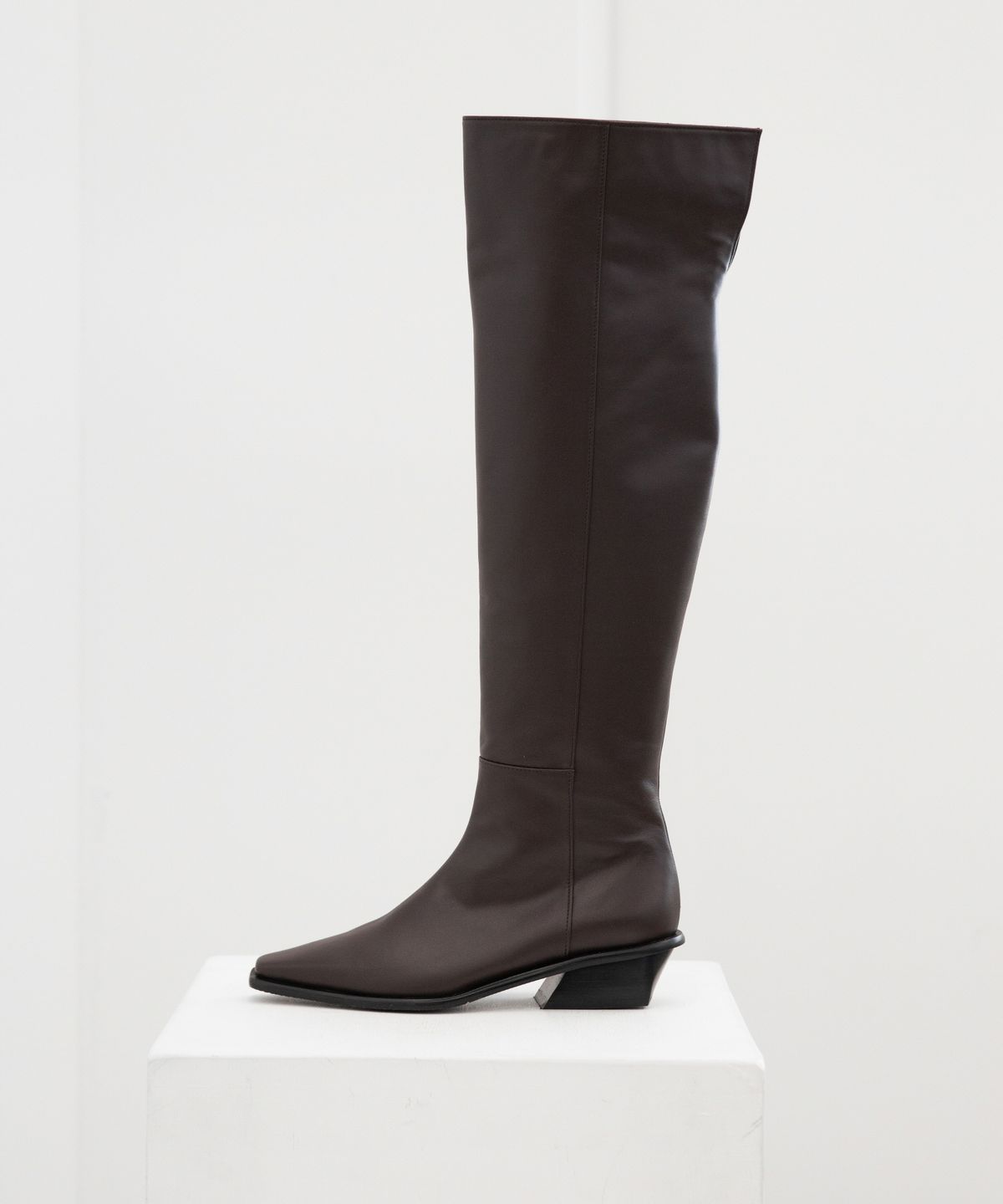트윗비피(TWVP) Collar Knee-High Boots 칼라 니하이 부츠 21F23BR