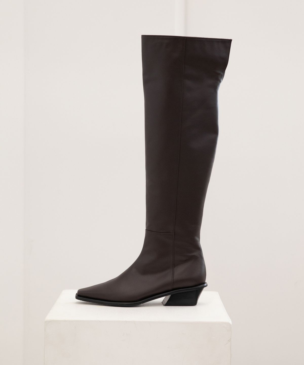 트윗비피(TWVP) Collar Knee-High Boots 칼라 니하이 부츠 21F23BR