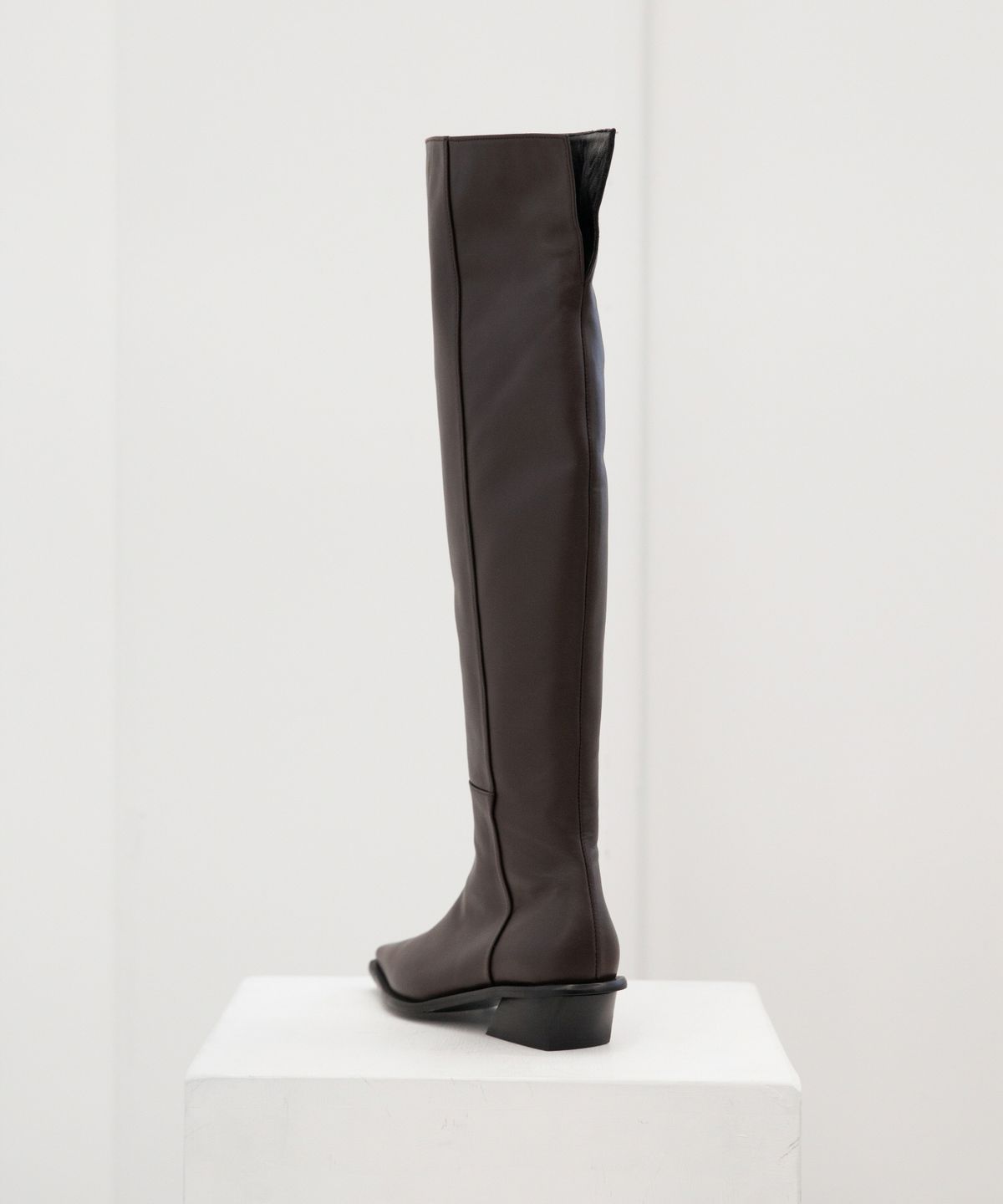 트윗비피(TWVP) Collar Knee-High Boots 칼라 니하이 부츠 21F23BR