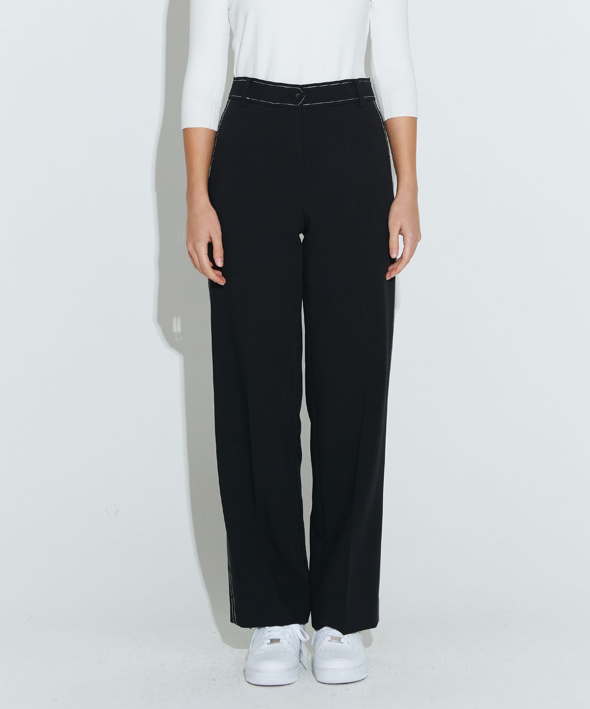 채뉴욕(CHAENEWYORK) Stitched straight trouser [Black]