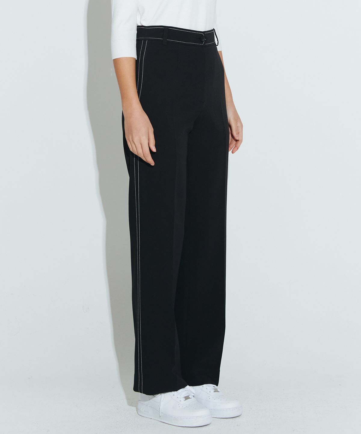 채뉴욕(CHAENEWYORK) Stitched straight trouser [Black]