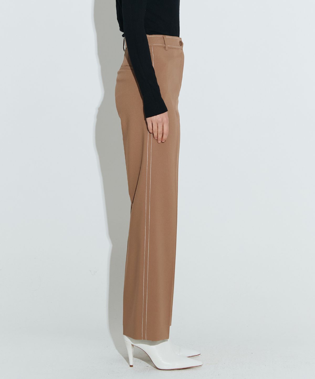 채뉴욕(CHAENEWYORK) Stitched straight trouser [Brown]