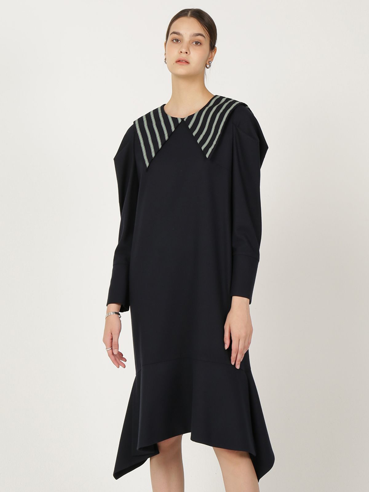 르이엘(LE YIEL) Flare Dress 플레어 드레스
