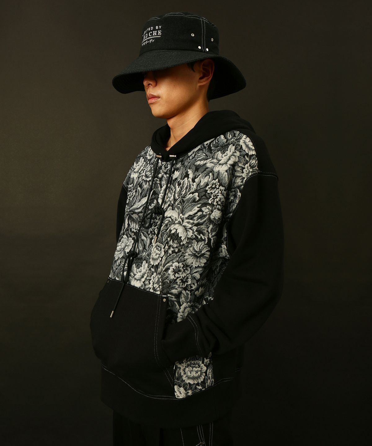 버드 체(BIRD CHE) BLACK COTTON EMBROIDERED BUCKET HAT