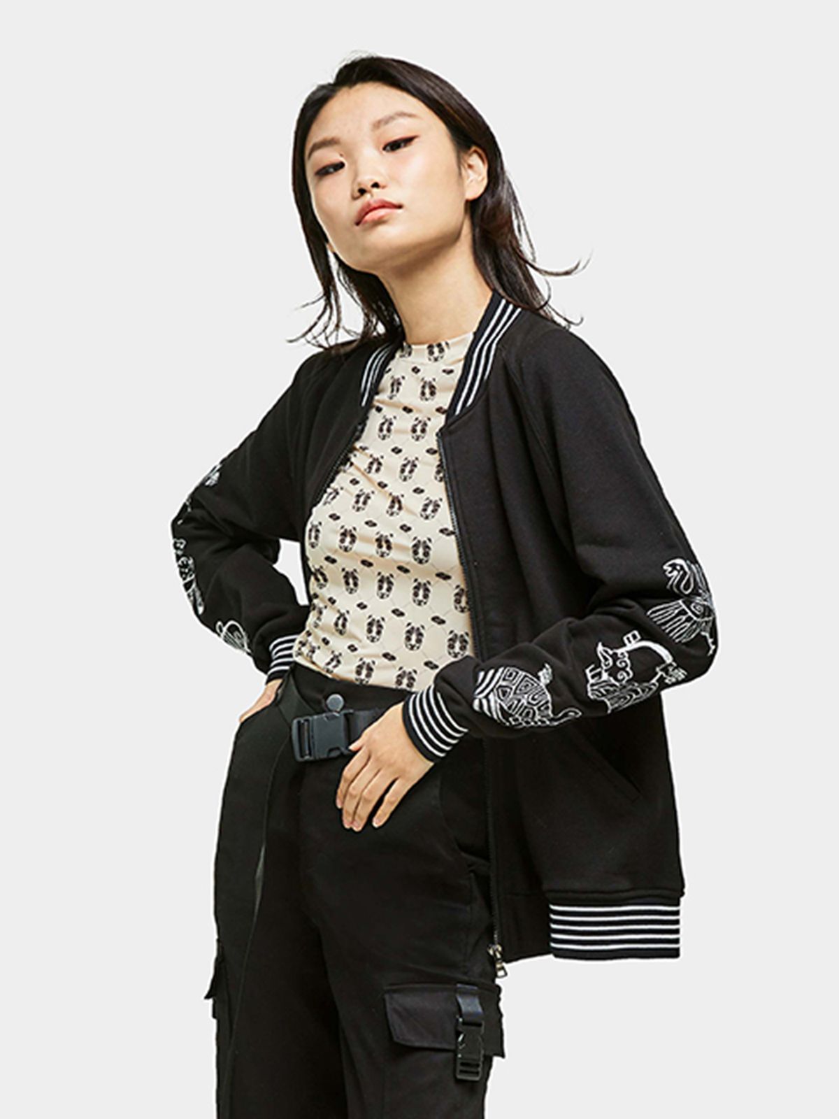 티니타이거(TEENYTIGER) Longevity Embroidery bomber Jacket(Black)