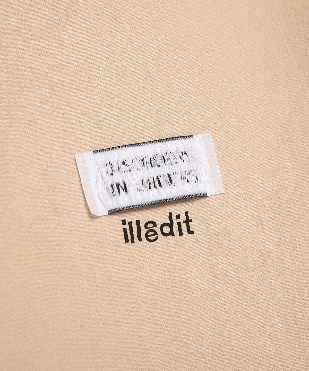 일레딧(ILLEDIT) HALF CUTTING T-SHIRT BEIGE
