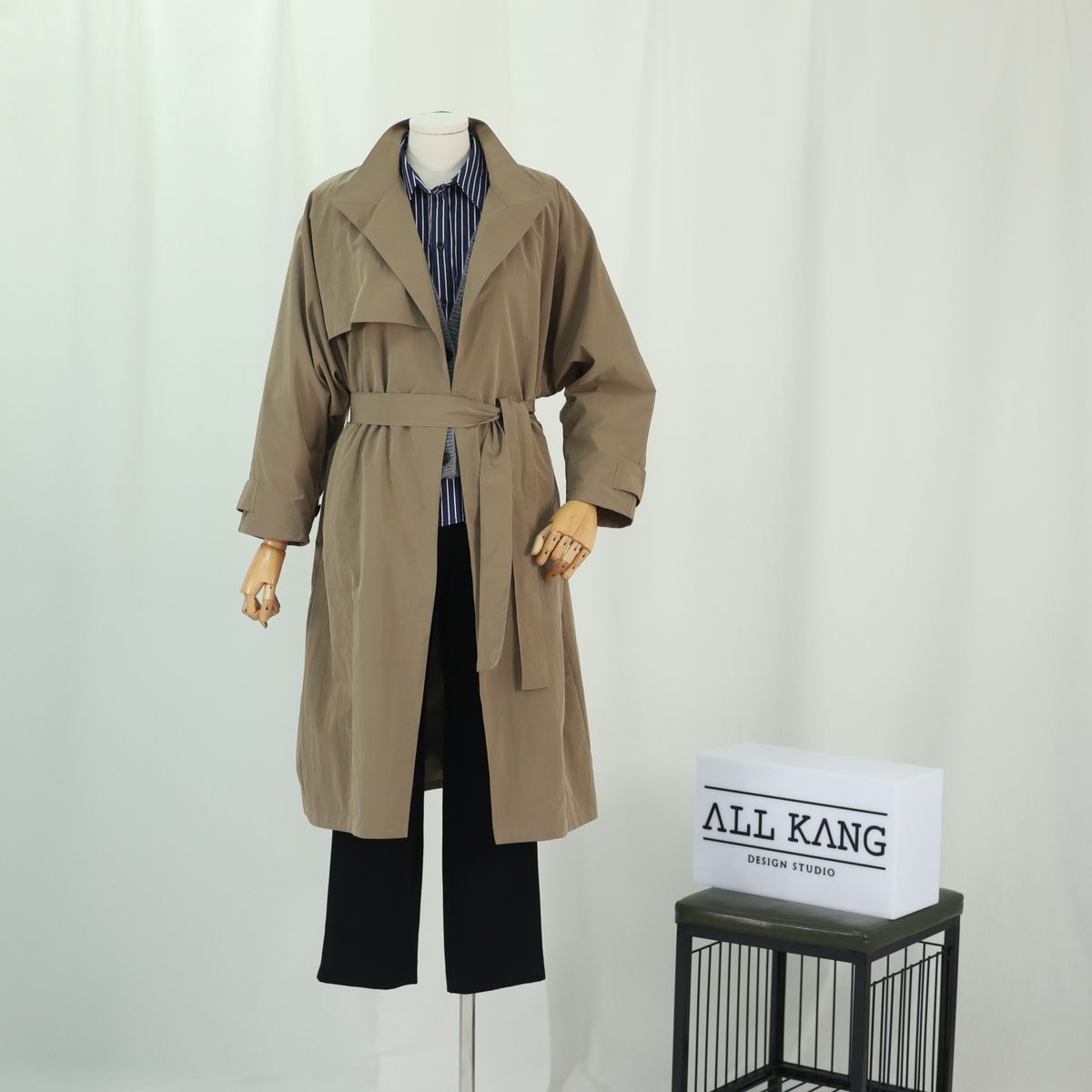 올강 디자인 스튜디오(ALL KANG DESIGN STUDIO) 언발 날개 아방 바바리