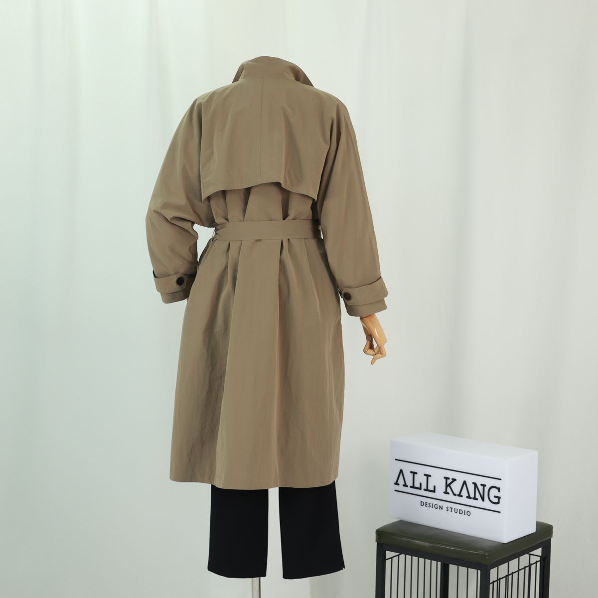 올강 디자인 스튜디오(ALL KANG DESIGN STUDIO) 언발 날개 아방 바바리
