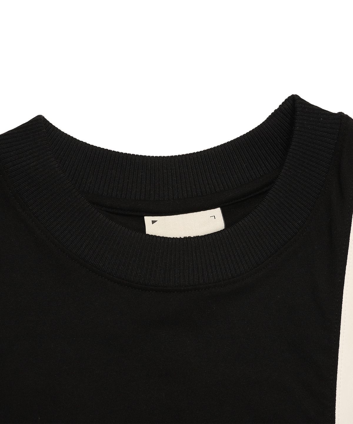 일레딧(ILLEDIT) DETAIL LONG SLEEVE T SHIRT