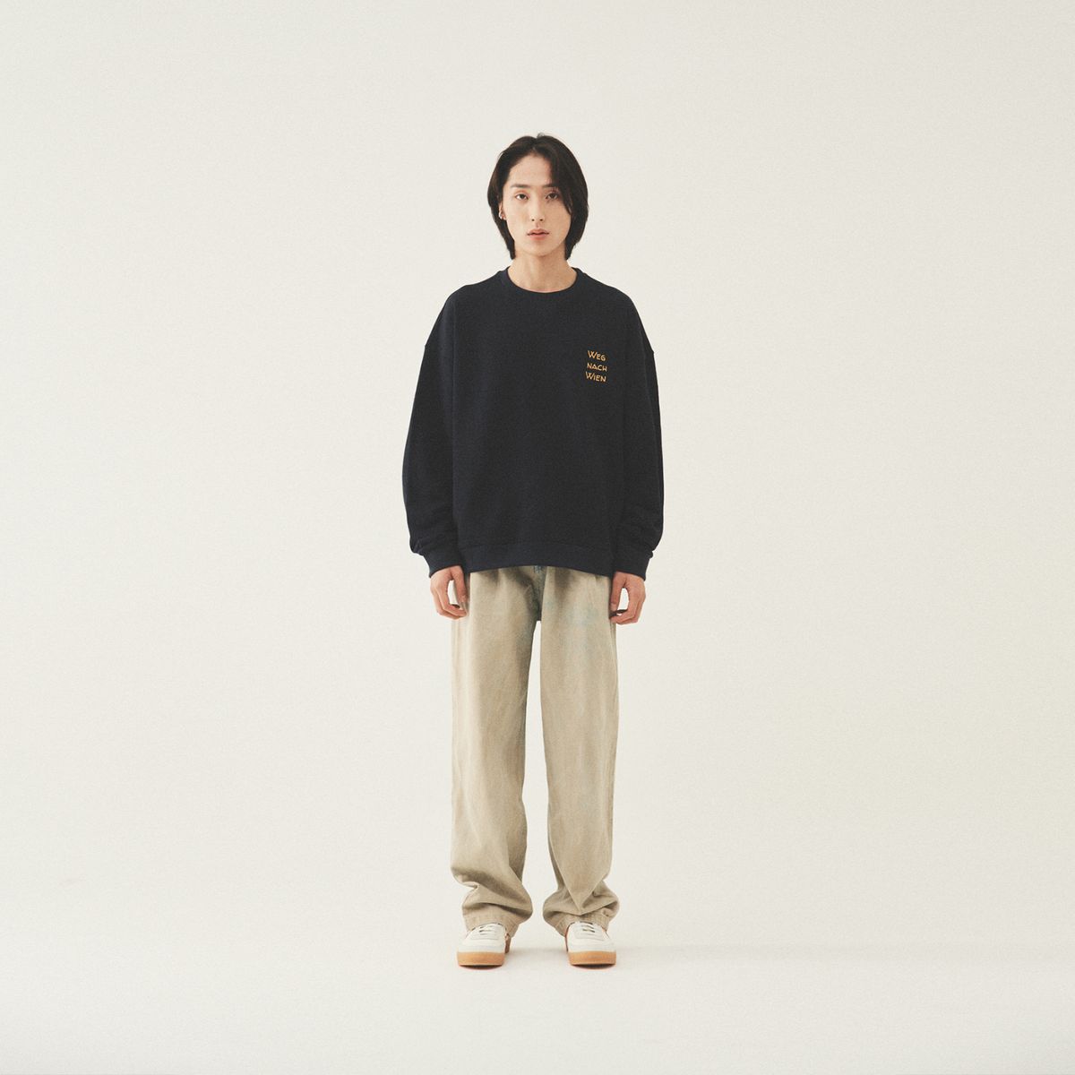 아주르(AZUR) #2 스웻셔츠 네이비