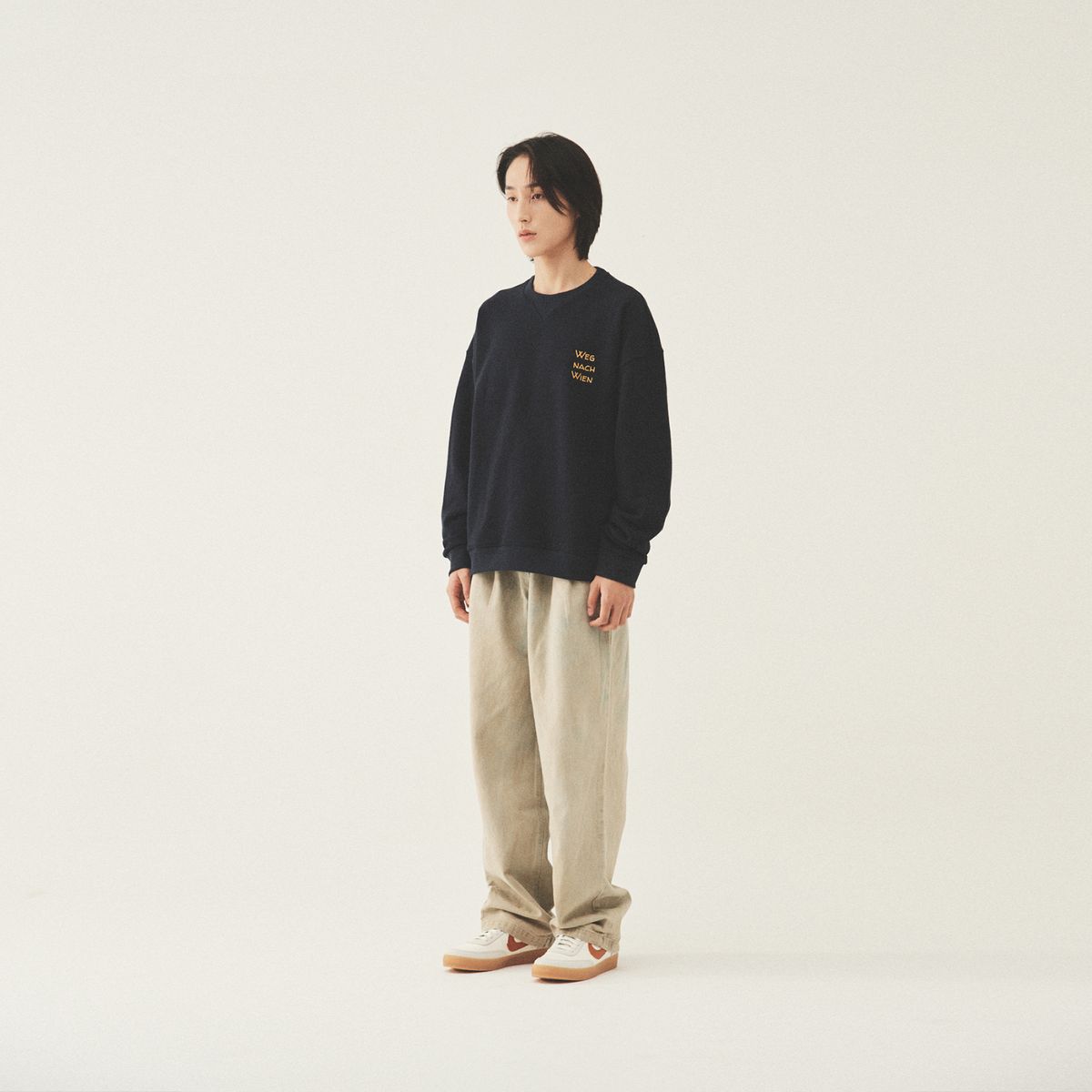 아주르(AZUR) #2 스웻셔츠 네이비