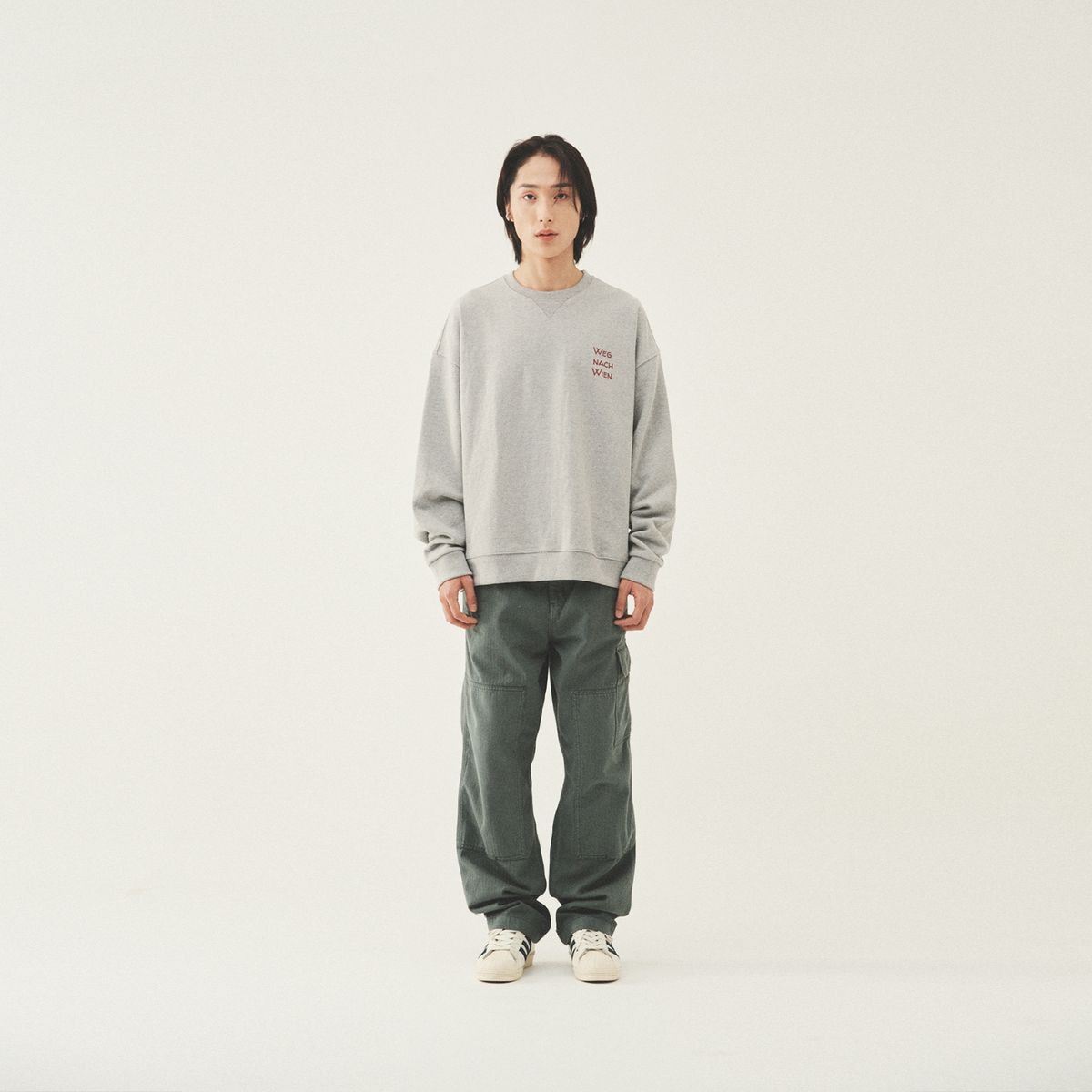 아주르(AZUR) #2 스웻셔츠 그레이