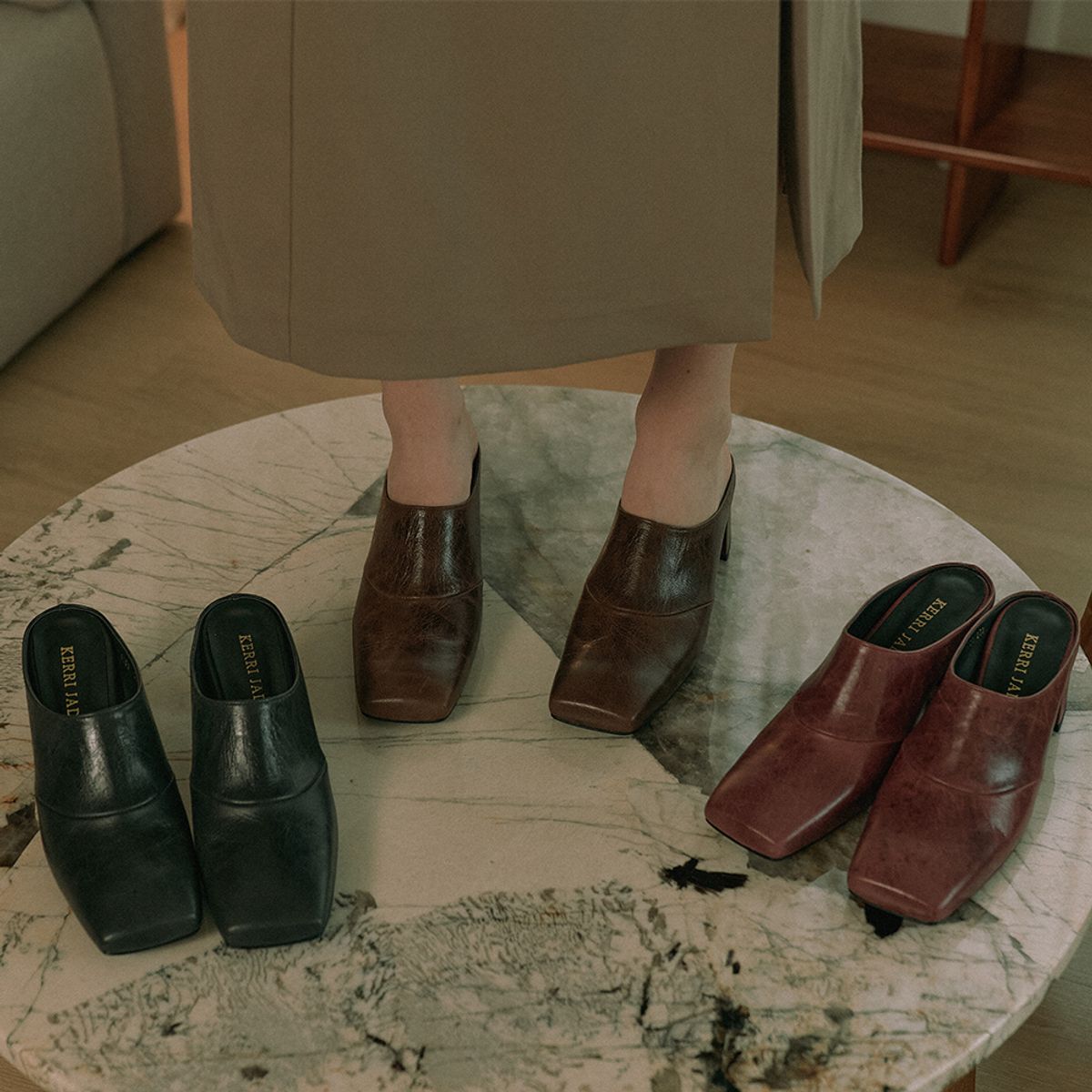 케리제이드(KERRIJADE) Tapering Mules_Black