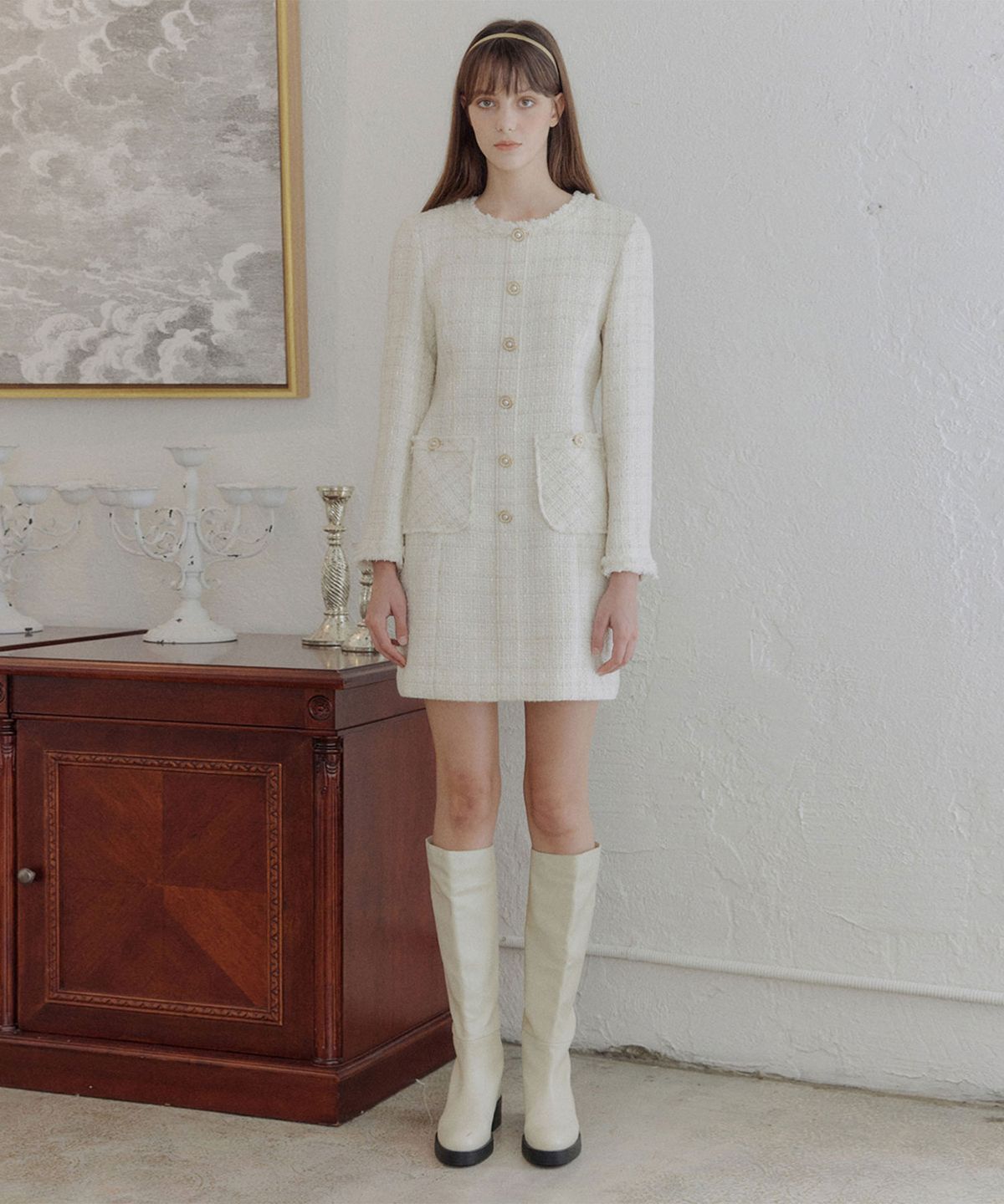 룩캐스트(LOOKAST) 아이보리 라운드 트위드 원피스 / IVORY ROUND TWEED DRESS