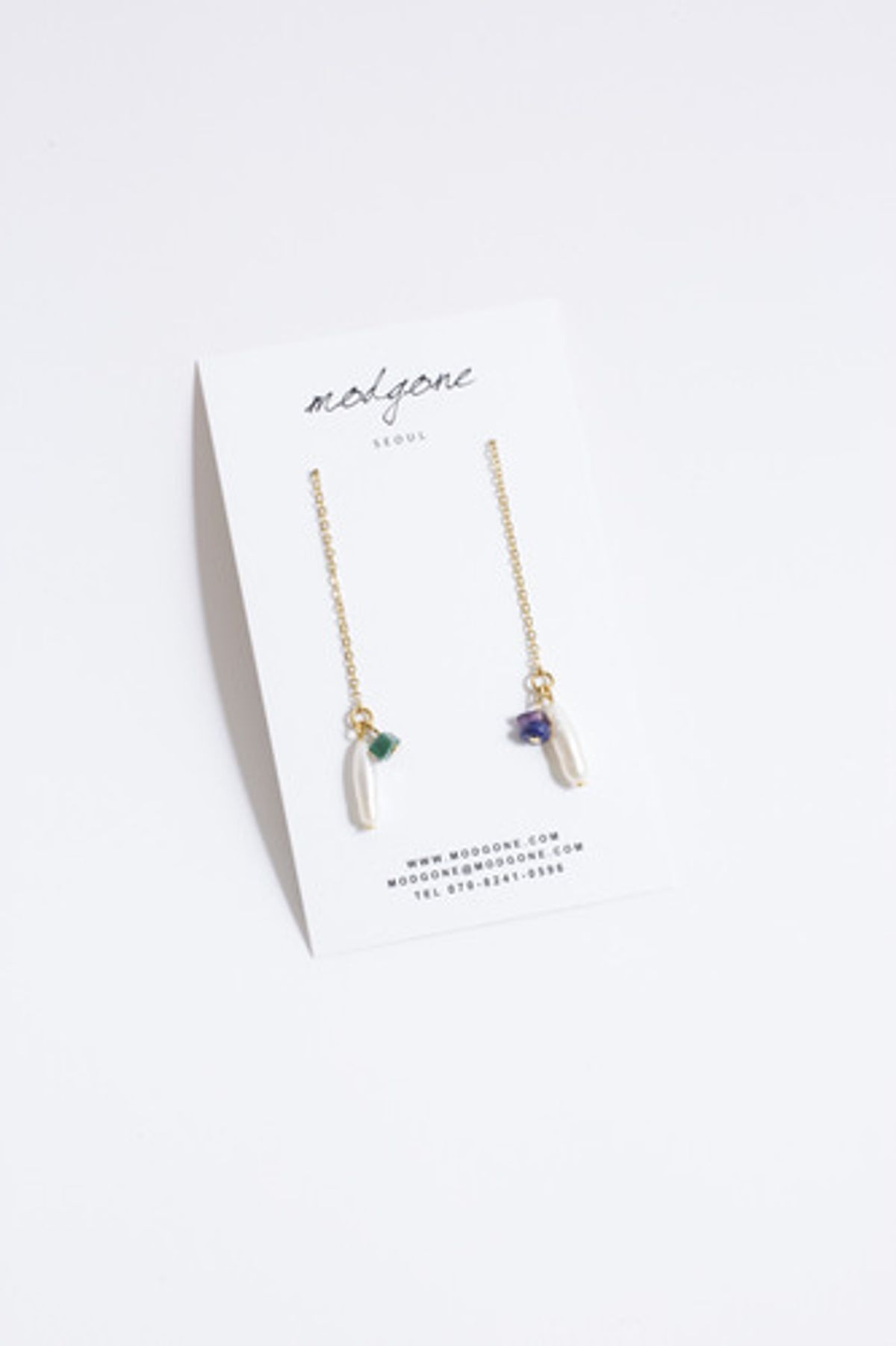 모드곤(MODGONE) 긴 담수진주 & 원석 귀걸이 Long pearl & gemstone earring