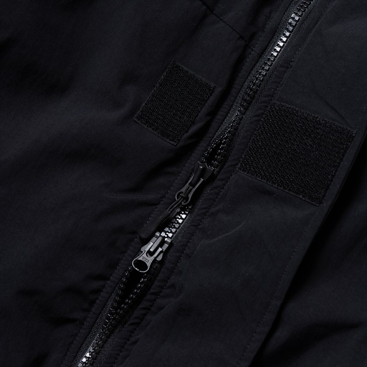 와이엠씨엘케이와이(YMCL KY) US LEVEL7 Type2 Monster Parka - Black