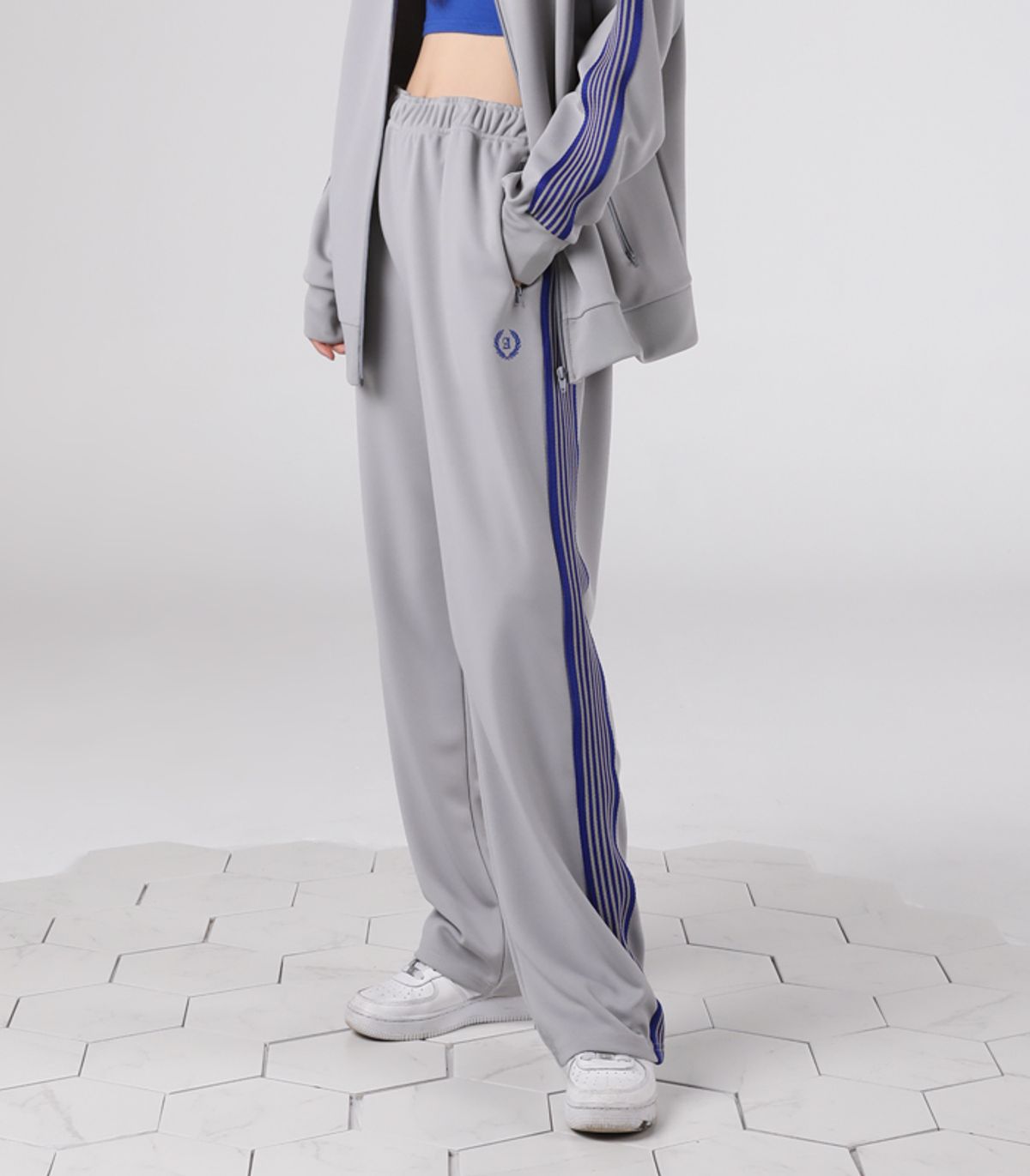 어반드레스(AVANDRESS) HERO TRACK WIDE PANTS KHAKI