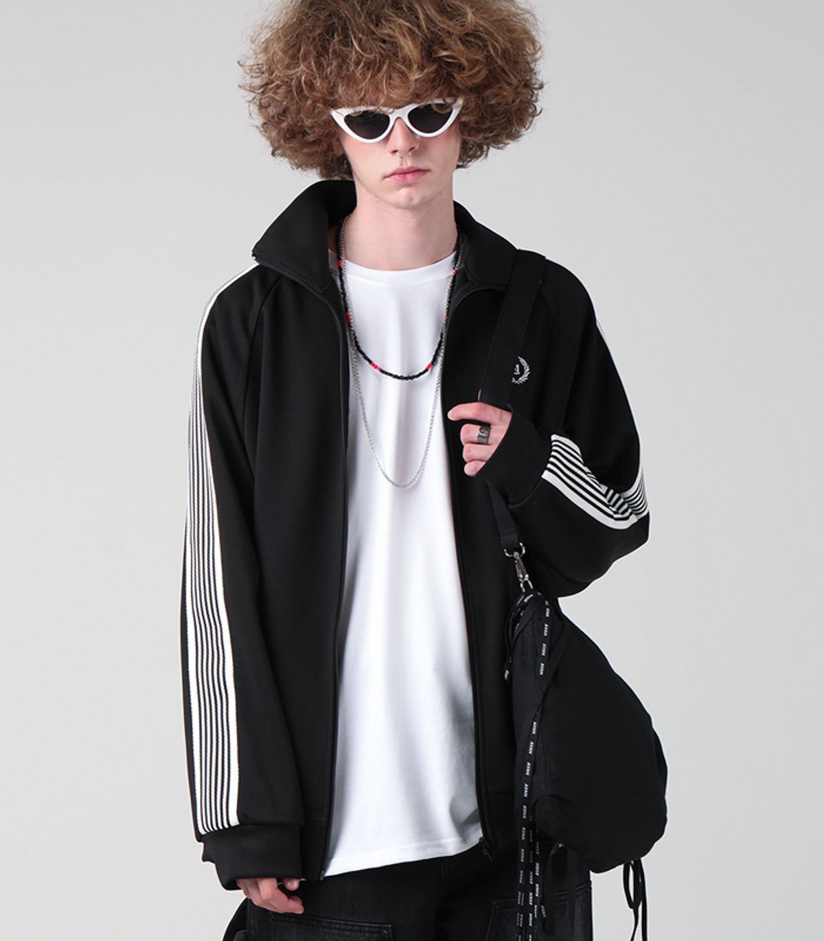 어반드레스(AVANDRESS) HERO TRACK WIDE TRACKTOP PURPLE