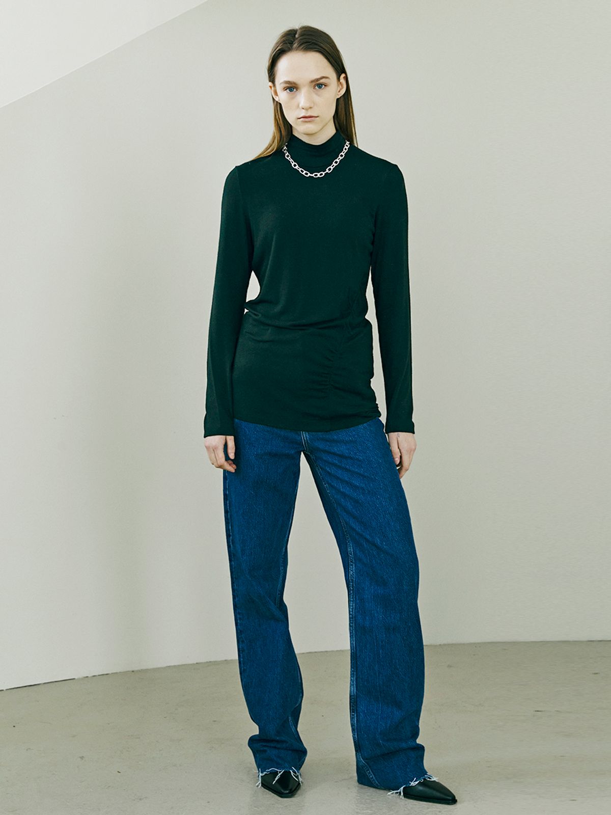 누브(NOUVE) Wool Side Shirring T-Shirt - Black